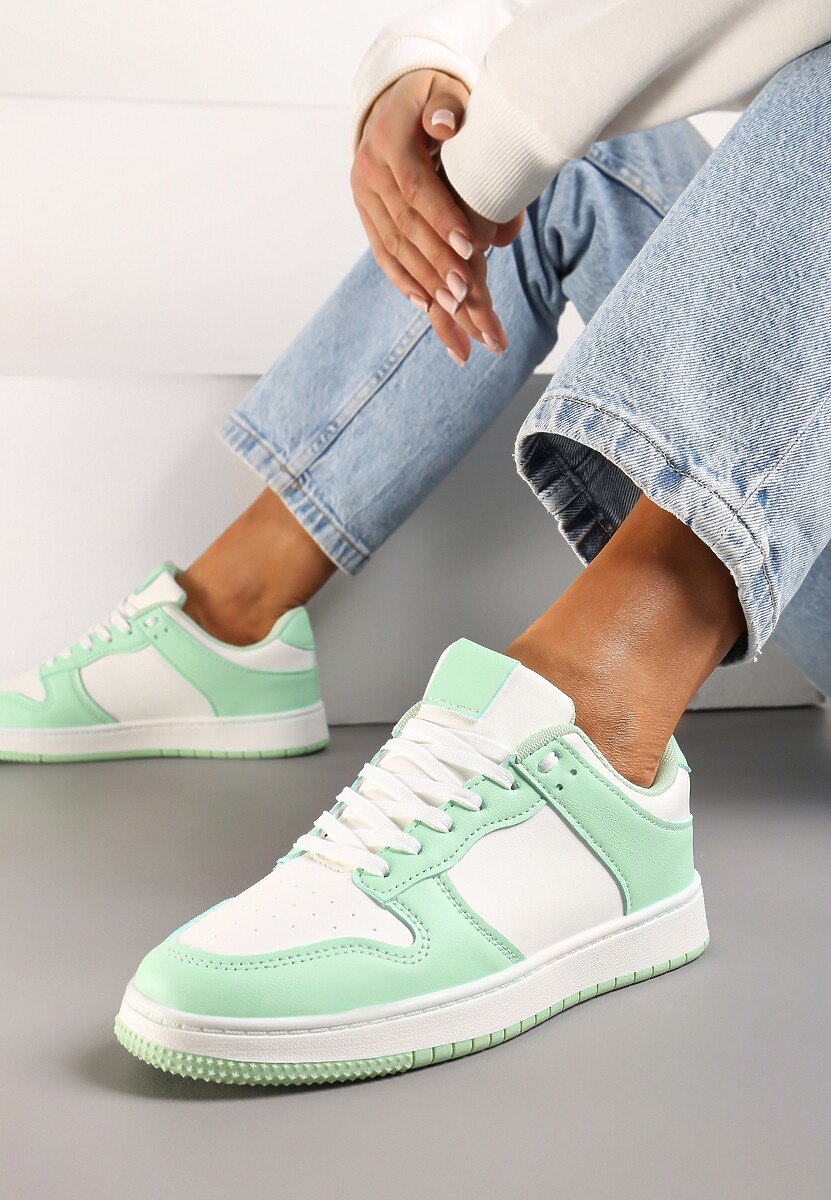 Biało-Czerwone Sznurowane Sneakersy na Płaskiej Podeszwie z Imitacji Skóry Bioriana