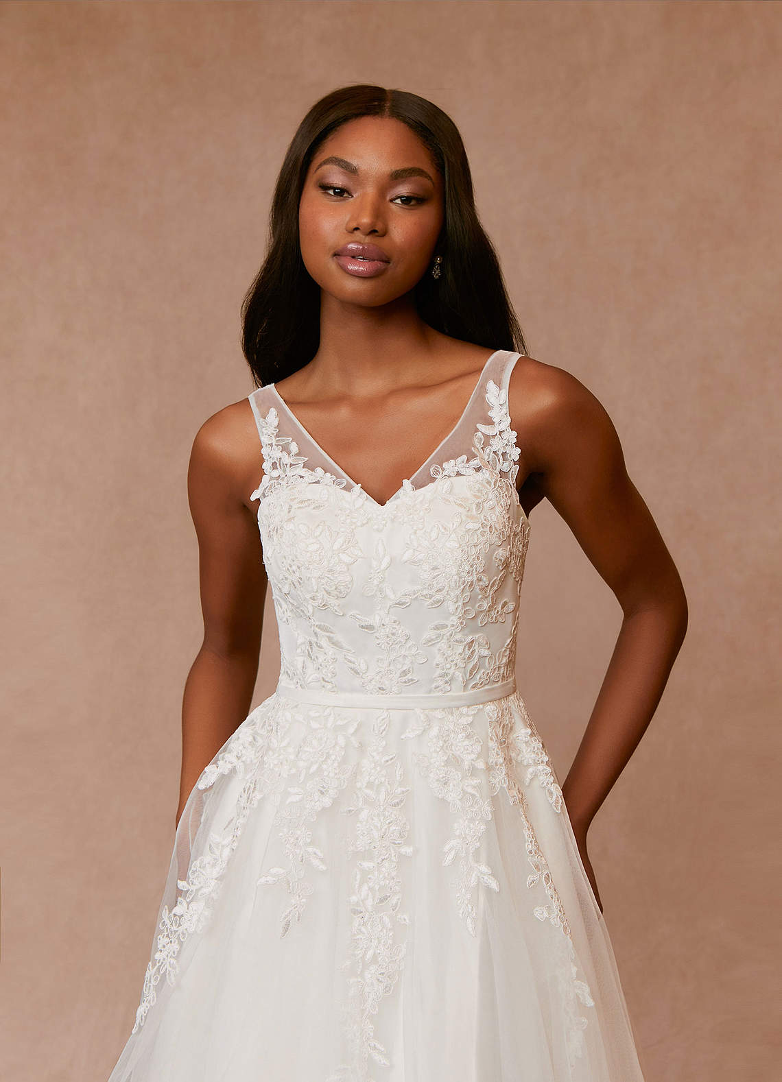 Diamond White A-Line V-Neck lace Satin Dress