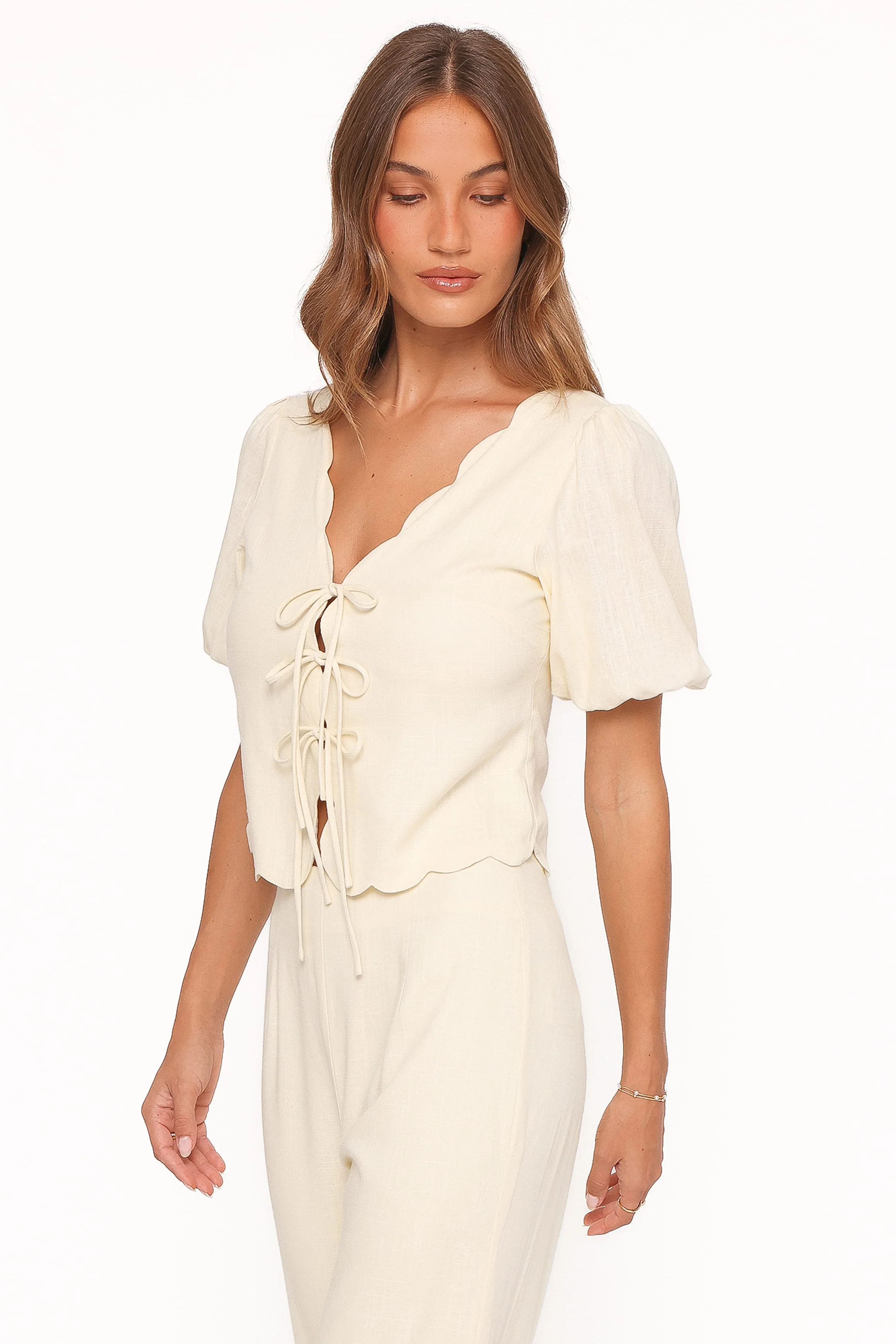 Jensen Scallop Hem Top - Butter Yellow