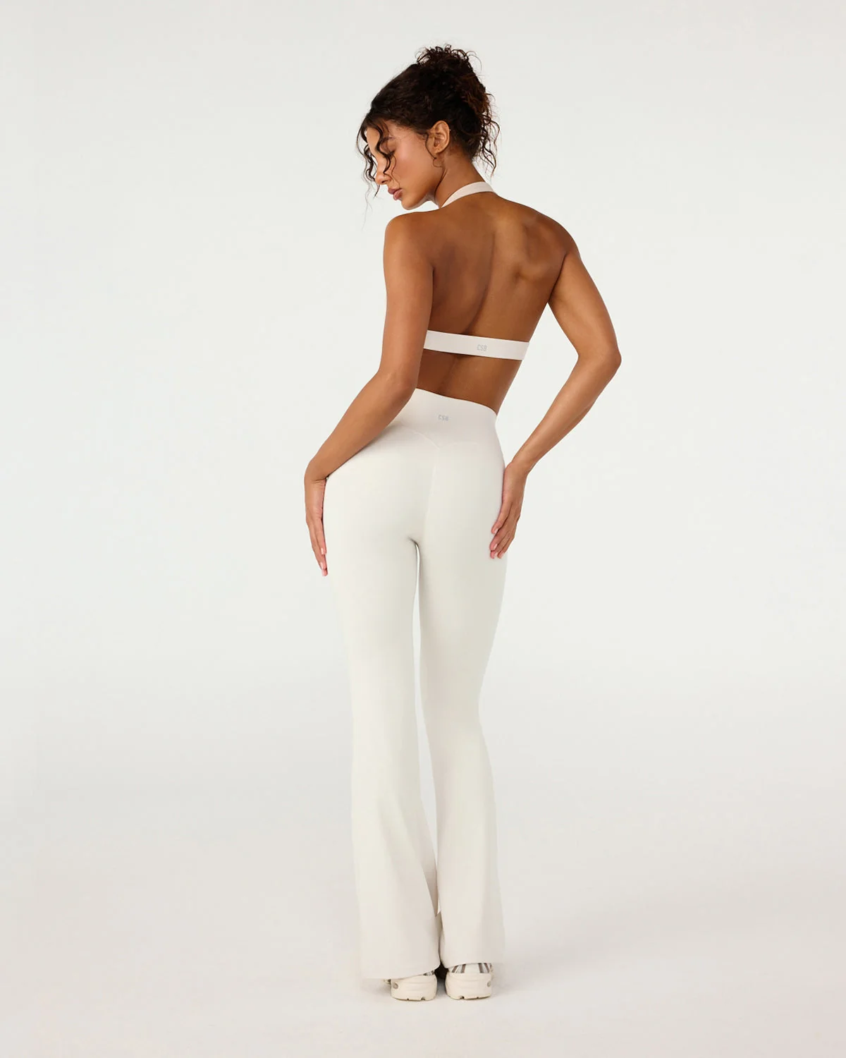 Form Invisible Scrunch Flare Leggings | Vanilla