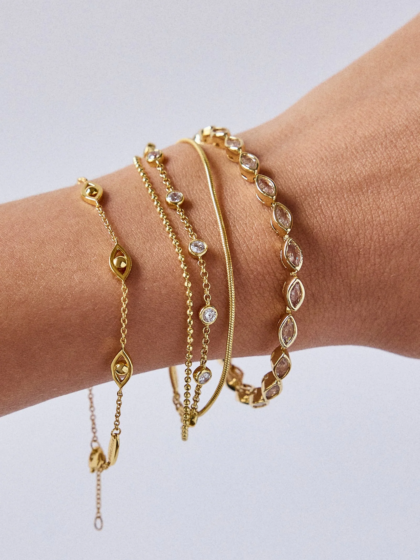 Amanda 18K Gold Tennis Bracelet - Pear Bezel