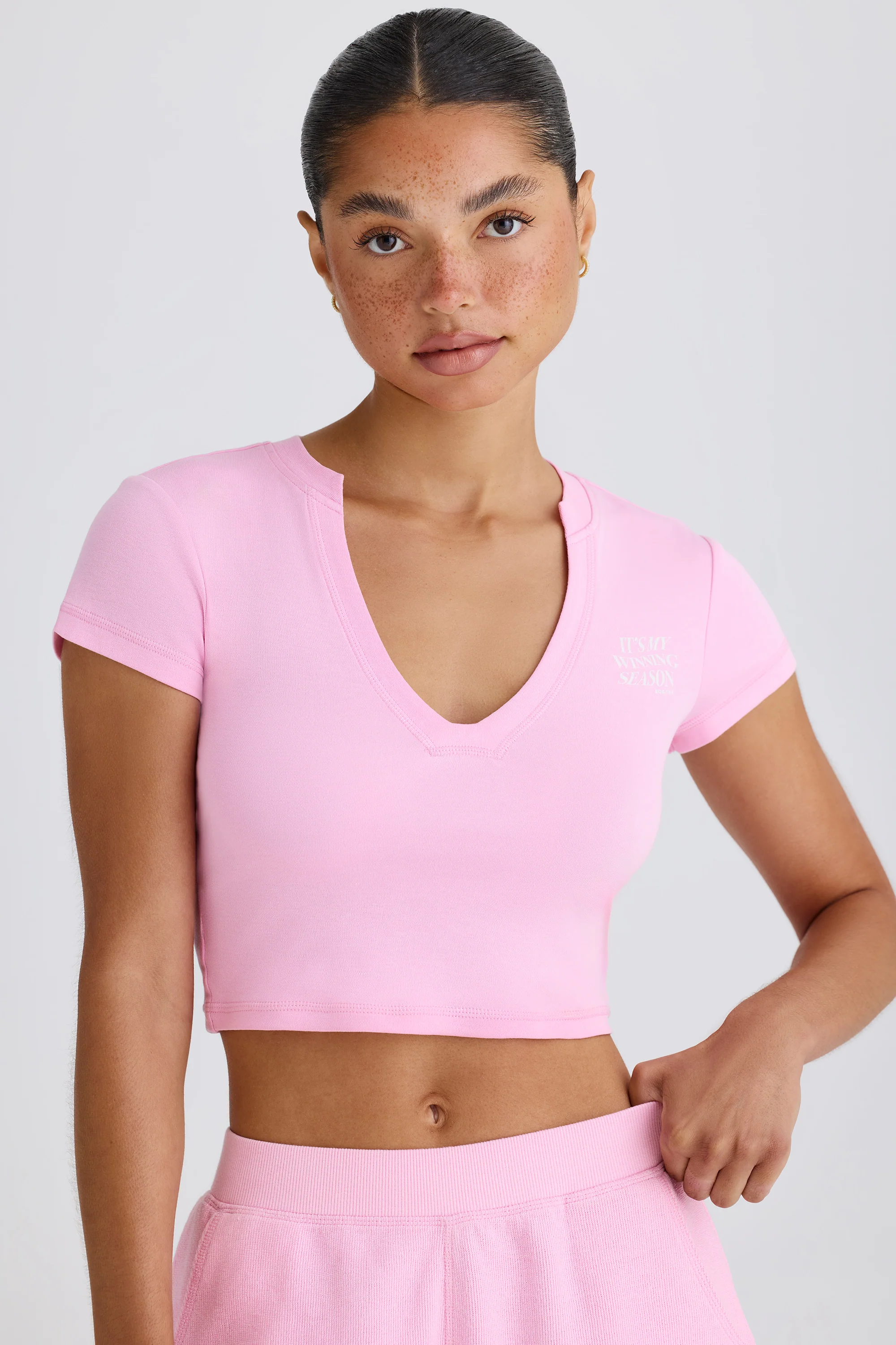 Stretch Cotton Jersey Graphic Print Cropped T-Shirt in Bubblegum Pink