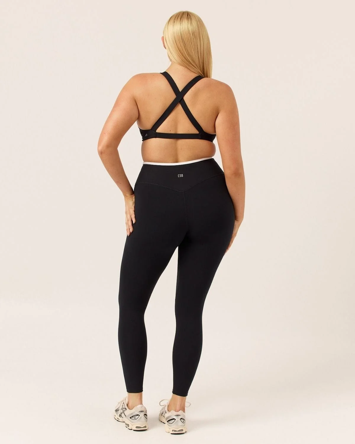Serenity Dip Leggings | Black Two Tone