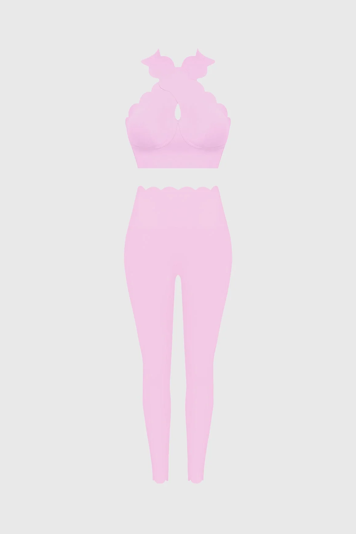 WISKII Crisscross Bra & High-Waist Scallop Scrunch Legging