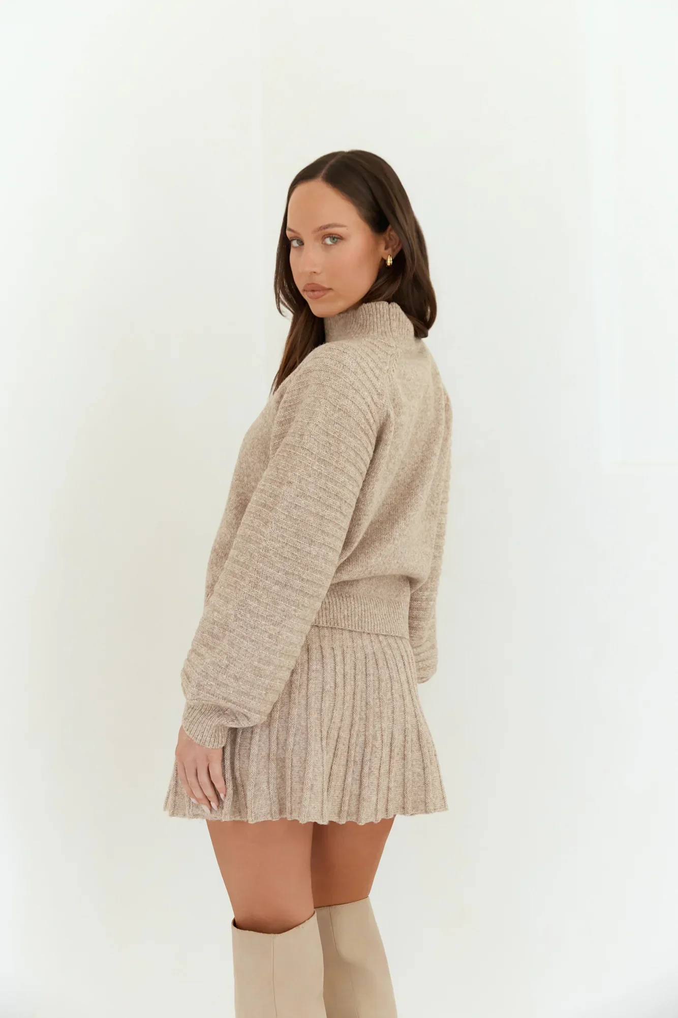 Seasonal Style Knit Mini Skirt Camel