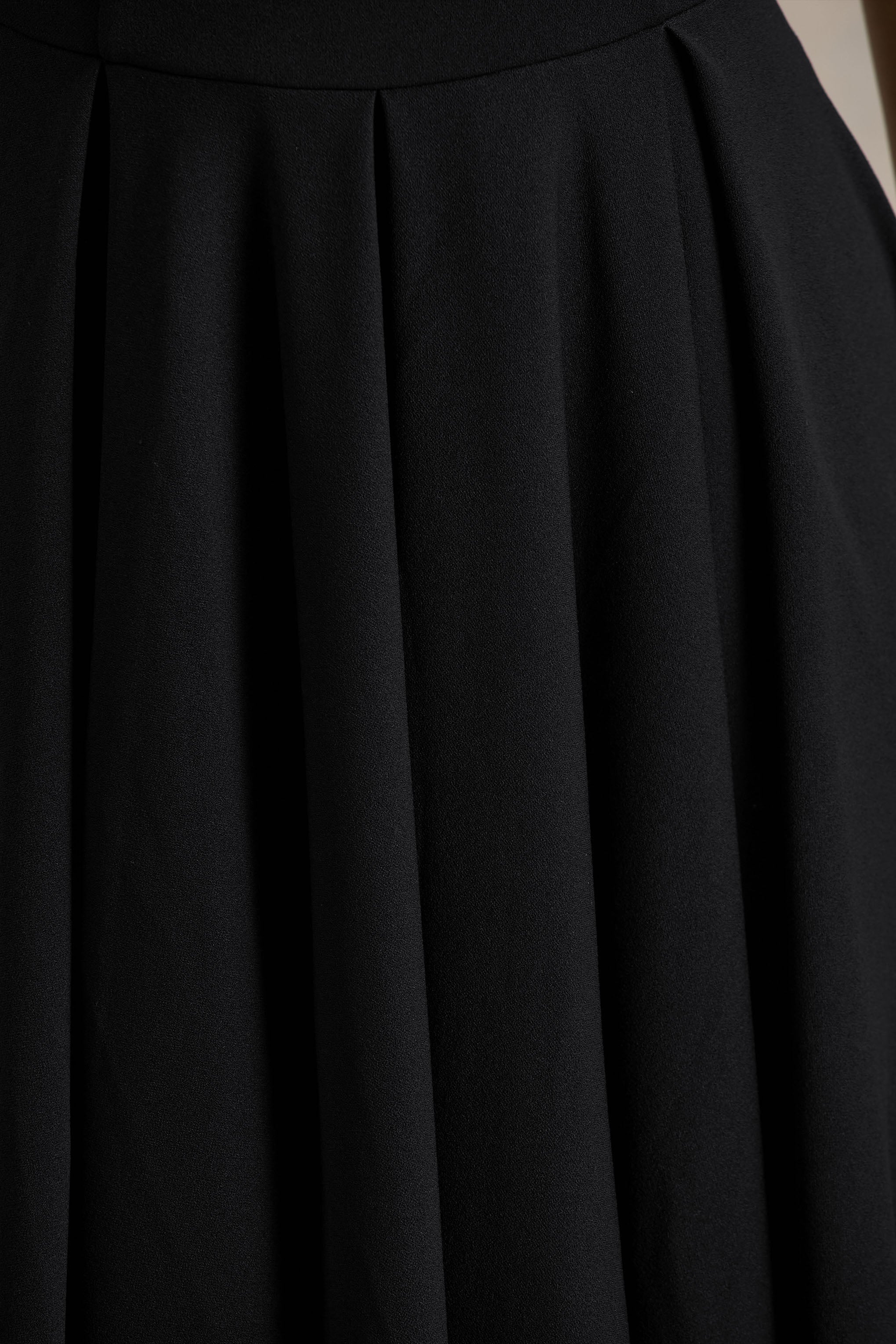 Scarlett | Black Asymmetric-Neck Maxi Dress