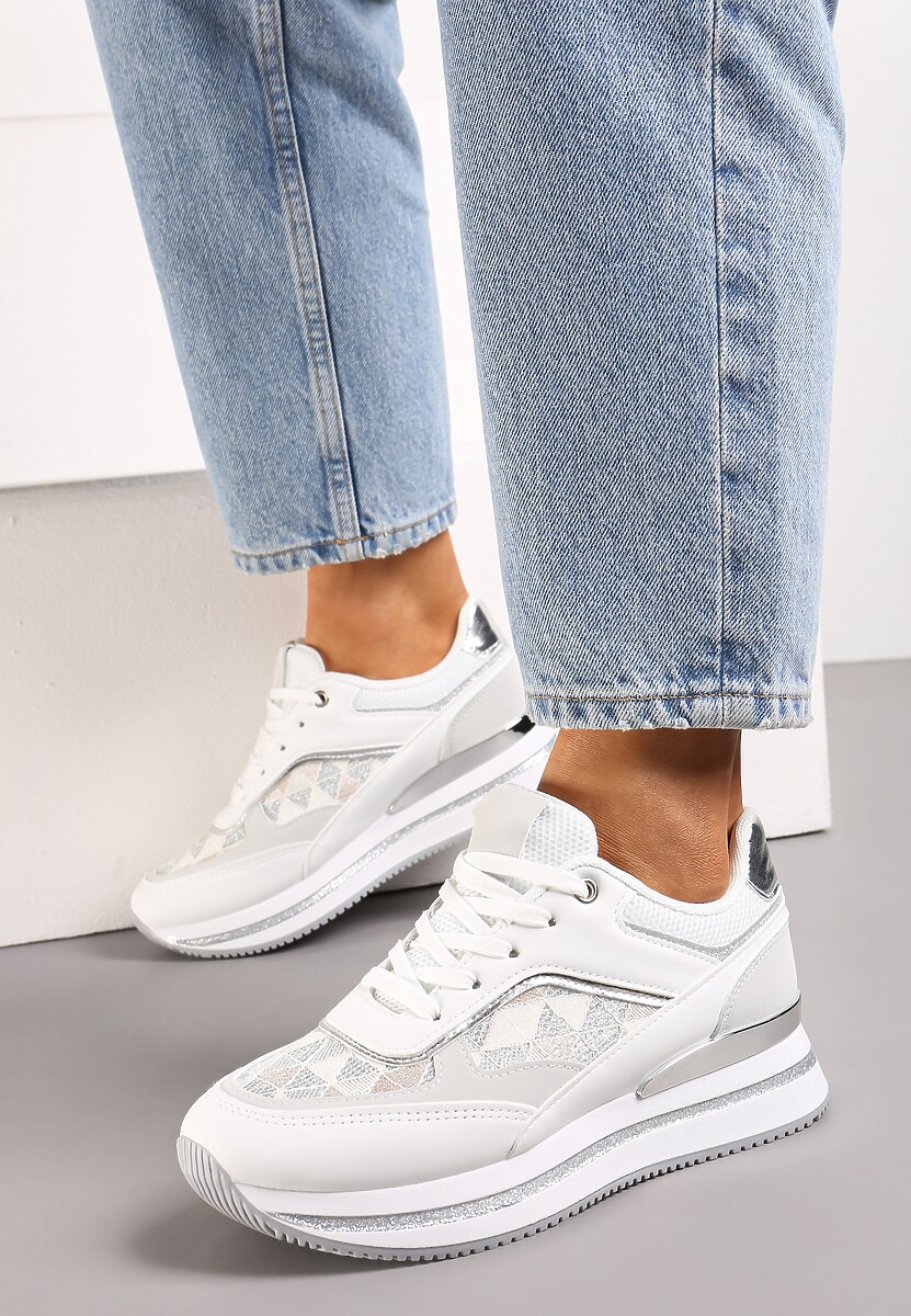 Czarne Eleganckie Sneakersy z Brokatem i Metalicznymi Naszywkami Desmerana