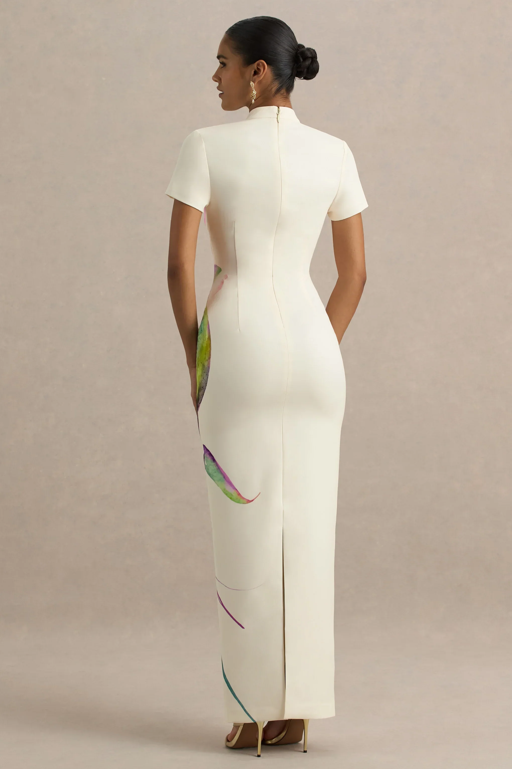 Hessie | White Lily Print High-Neck Maxi Dress