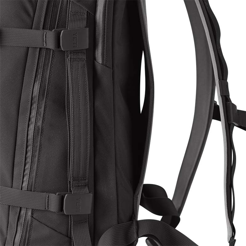 Crossroads® 27L Backpack in Black - luluinthesky