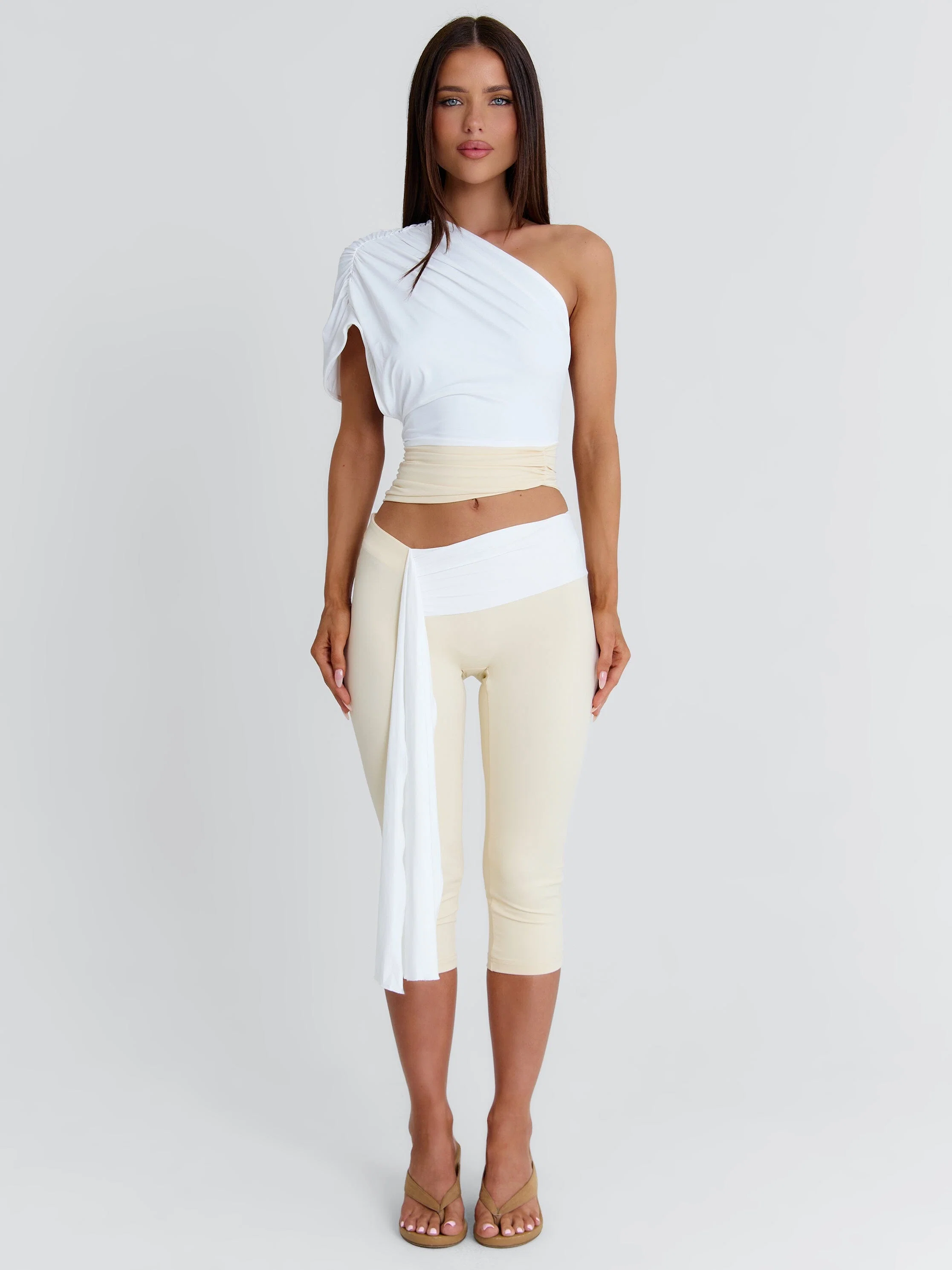LINDAY CAPRI PANTS WHITE AND CREAM