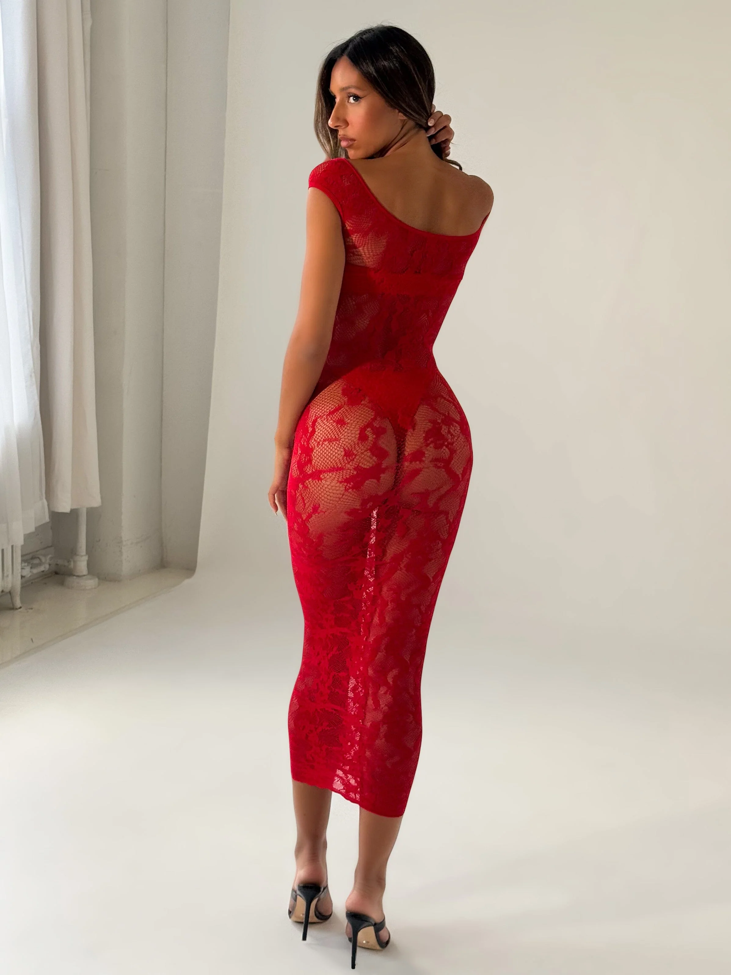 KAELIS MIDI DRESS RED