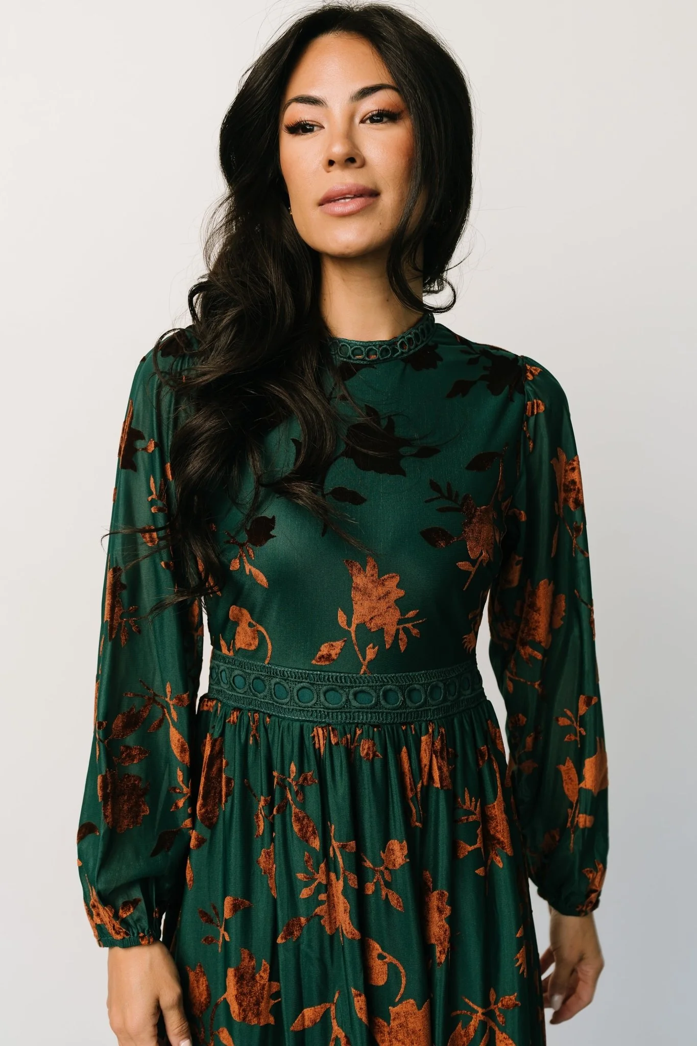 Christine Velvet Embossed Midi Dress | Jade - luluinthesky