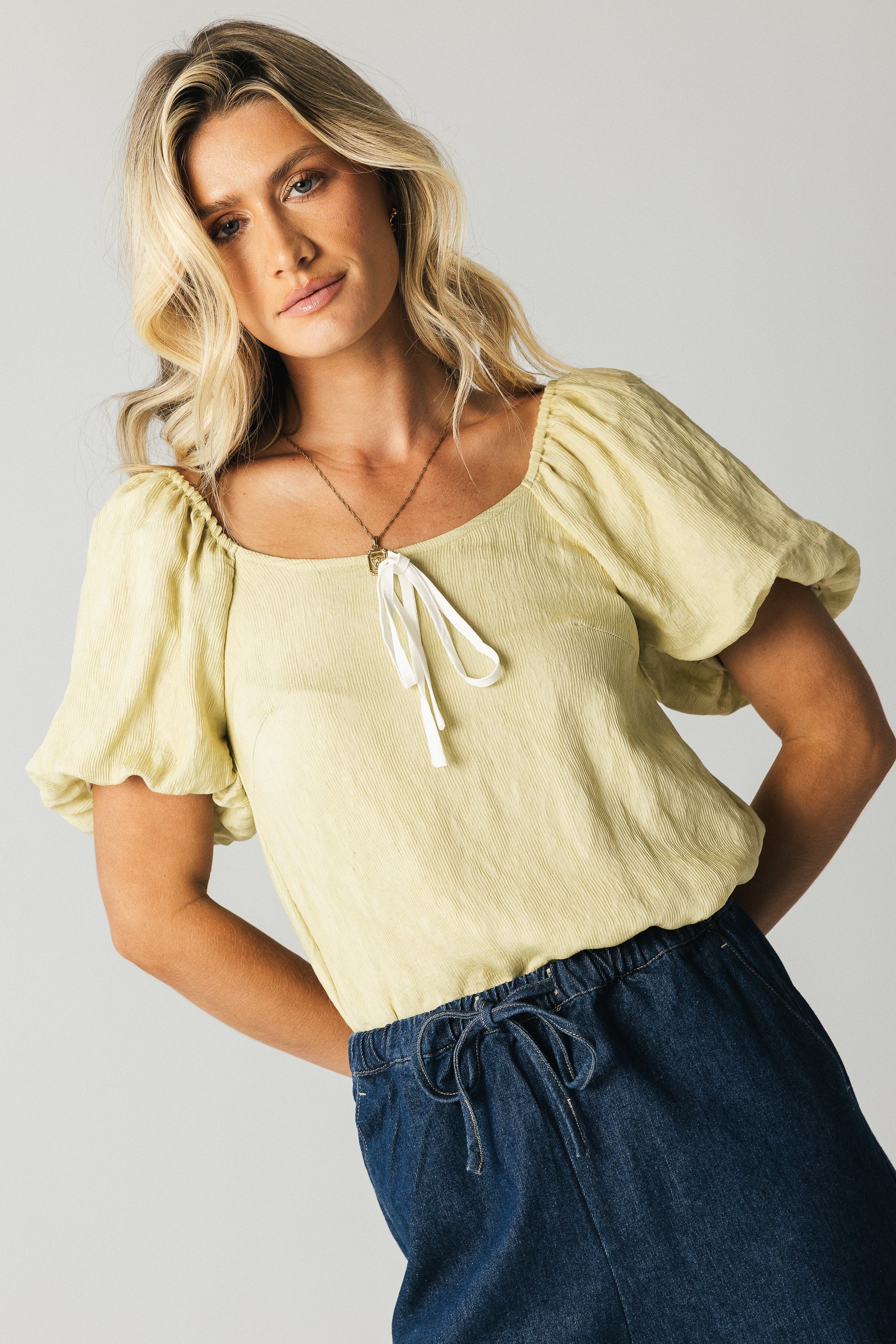 Anora Blouse in Green