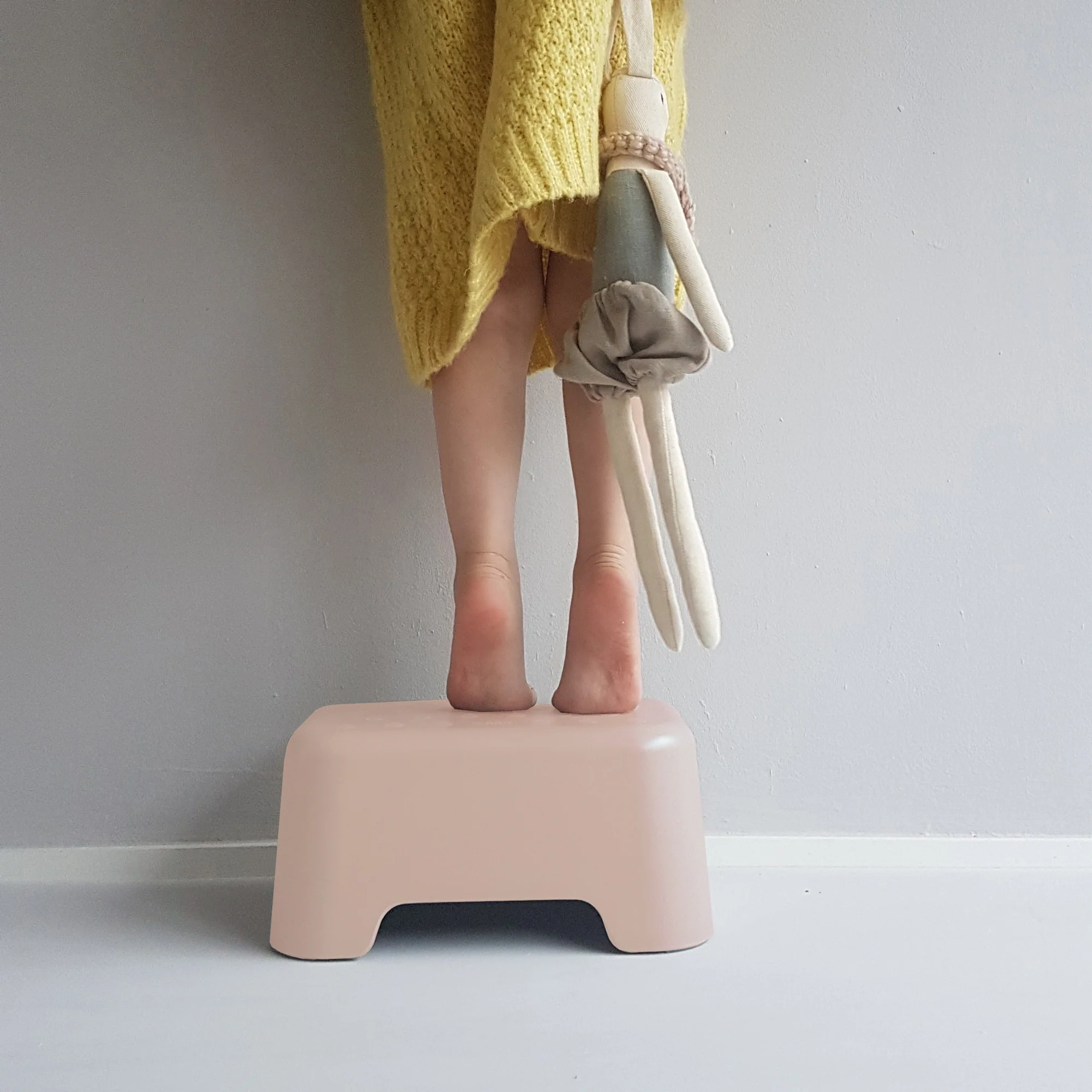 Vogeelle Kids Step Stool - Blush