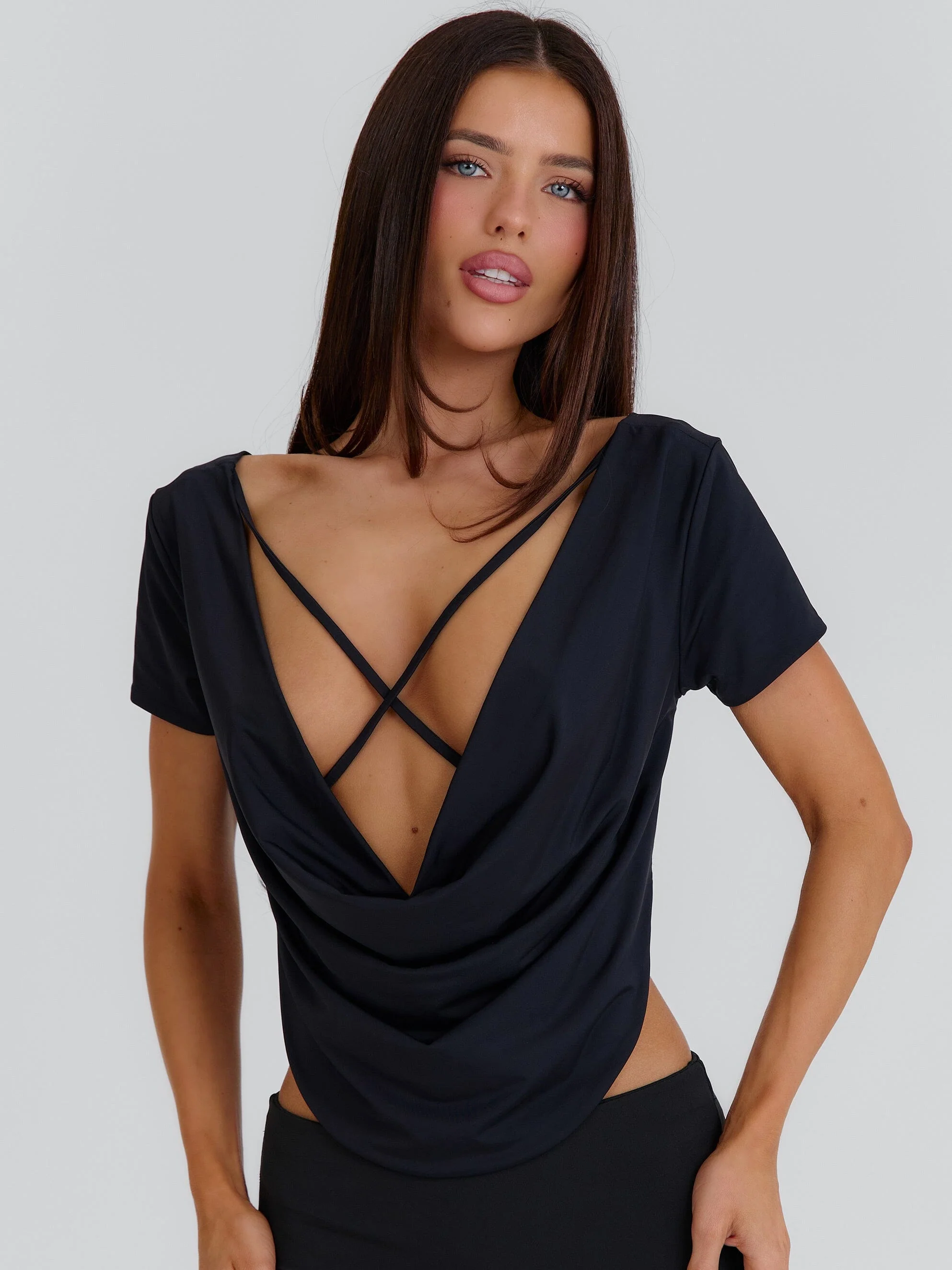 SUMMA LONGLINE TOP BLACK
