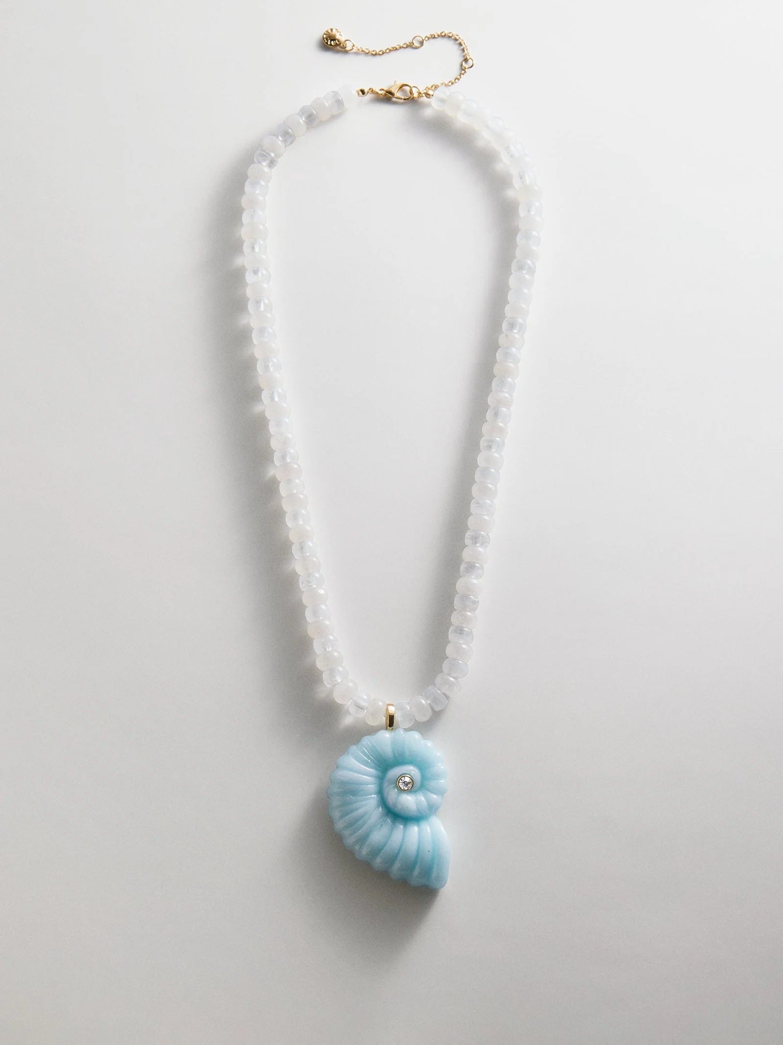 Sun Drift Semi-Precious Pendant Necklace - Spiral Shell