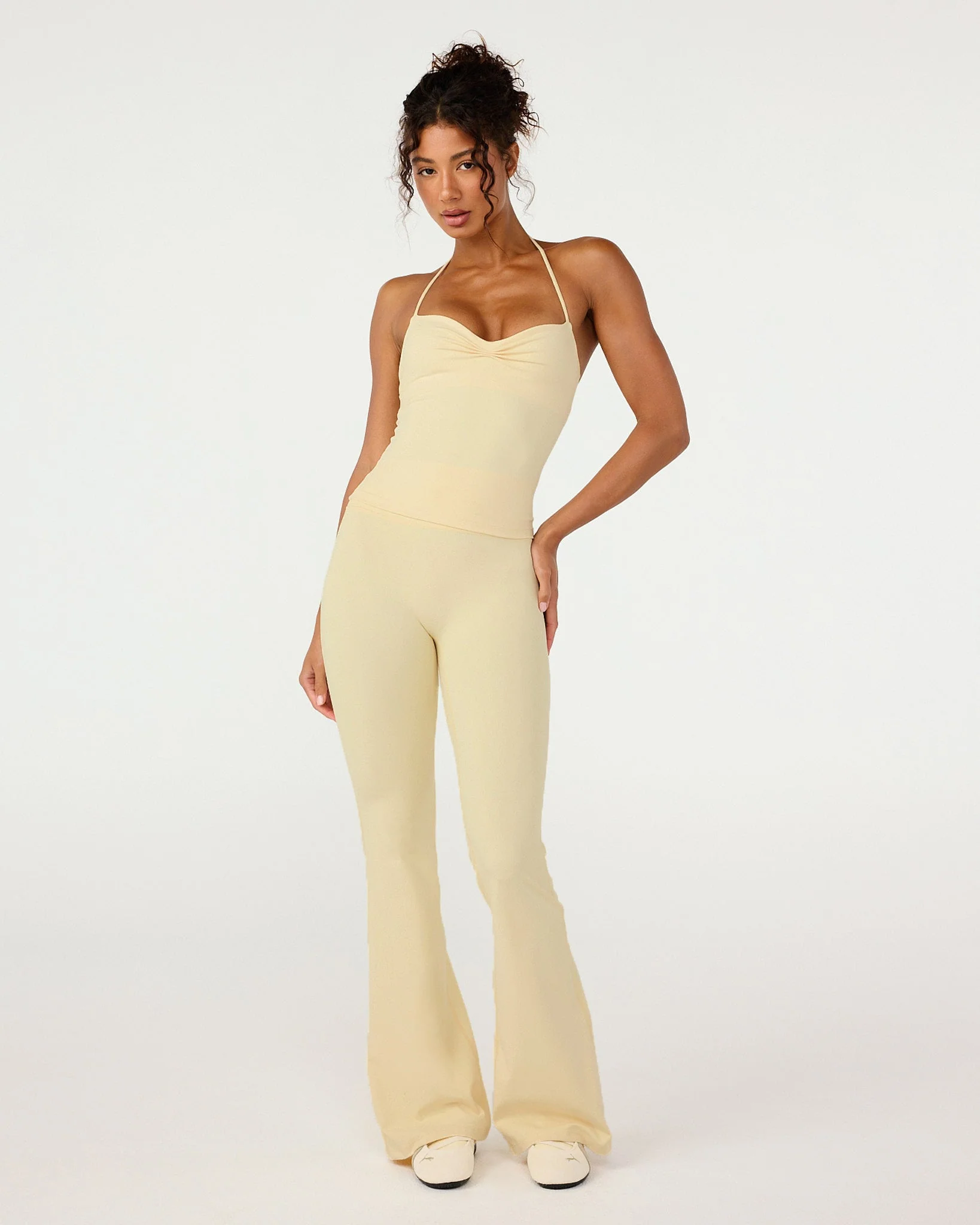 Form Invisible Scrunch Flare Leggings | Butter