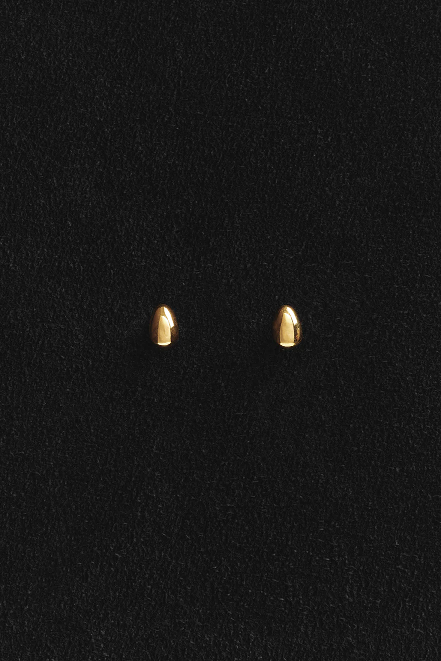 TINY EGG STUDS