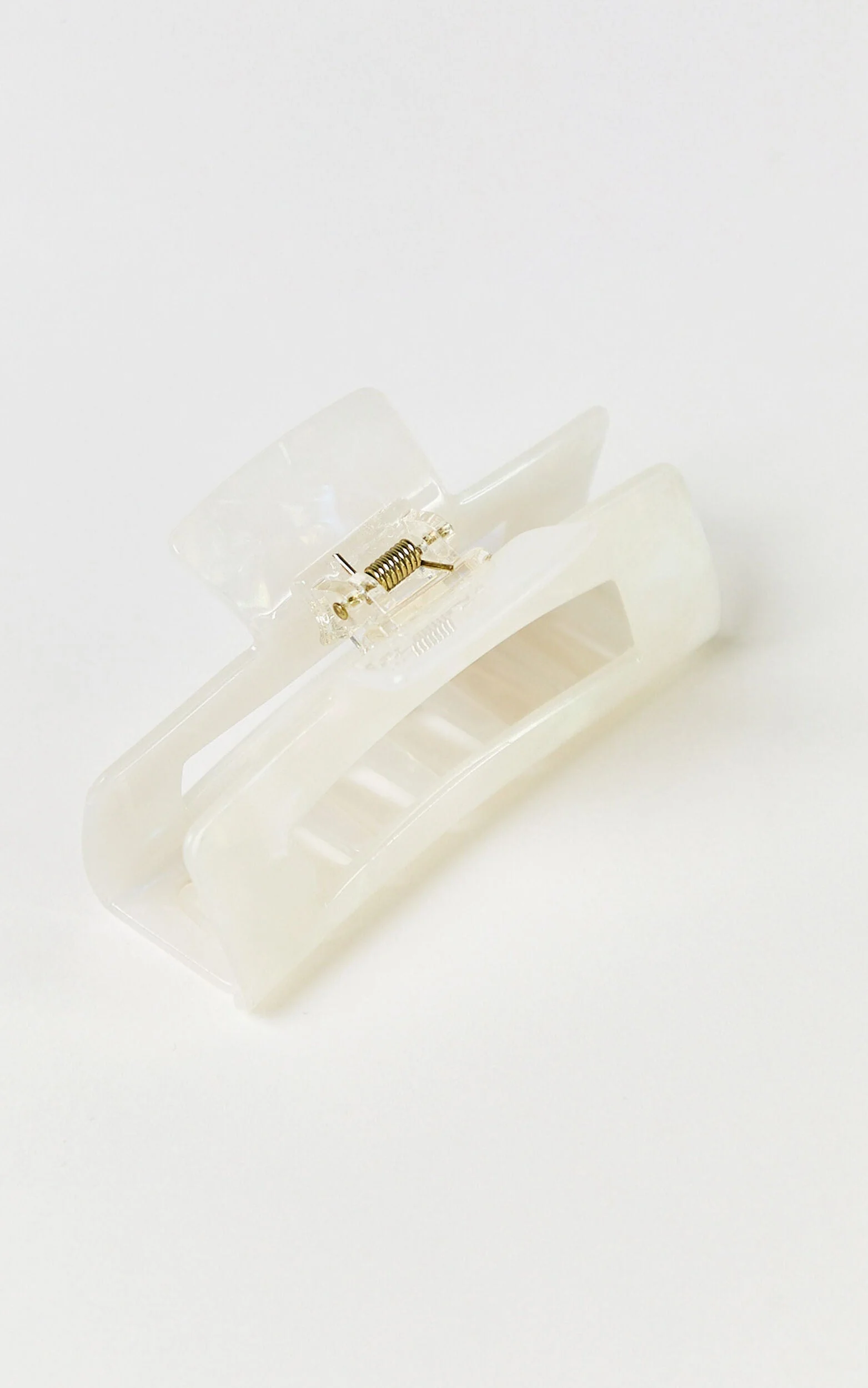 Wilda Hair Clip - Rectangle Claw Hair Clip In Cream