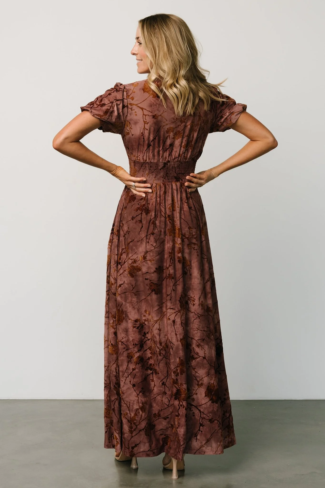 Leslie Velvet Maxi Dress | Dusty Clove - luluinthesky