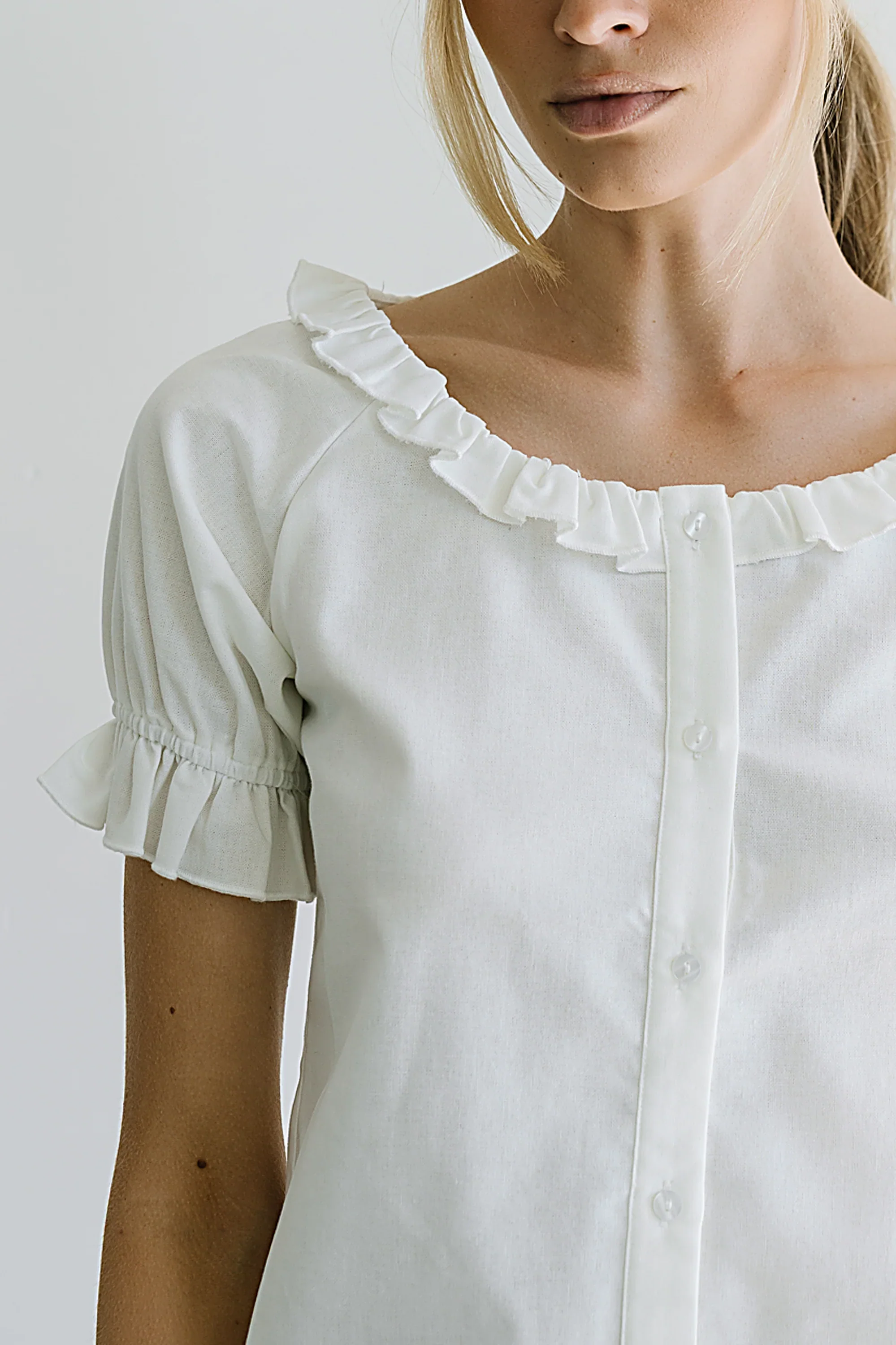 Connie Ruffle Blouse in Cream