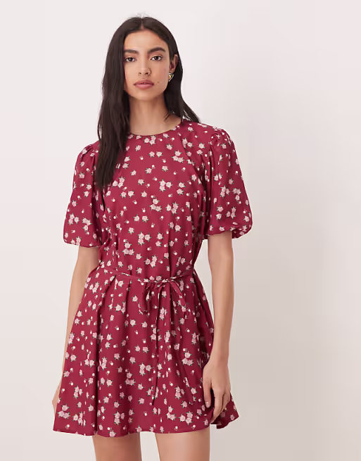 Wednesday's Girl short sleeve tie waist mini dress in berry floral