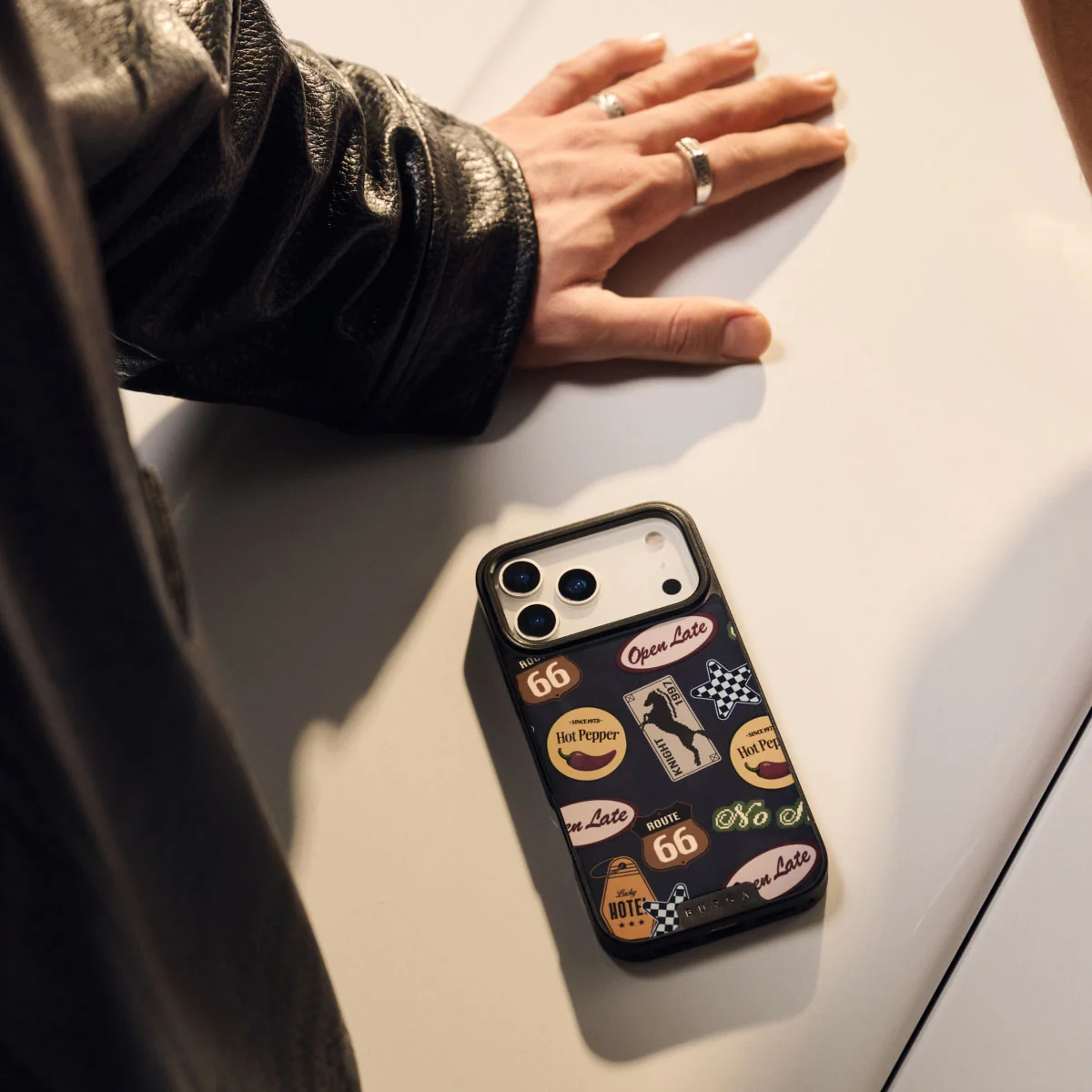 Open Late - iPhone 11 Pro Max ケース