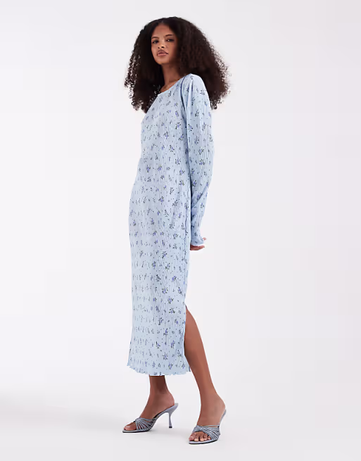 Pieces long sleeve plisse midi dress in ditsy blue floral print