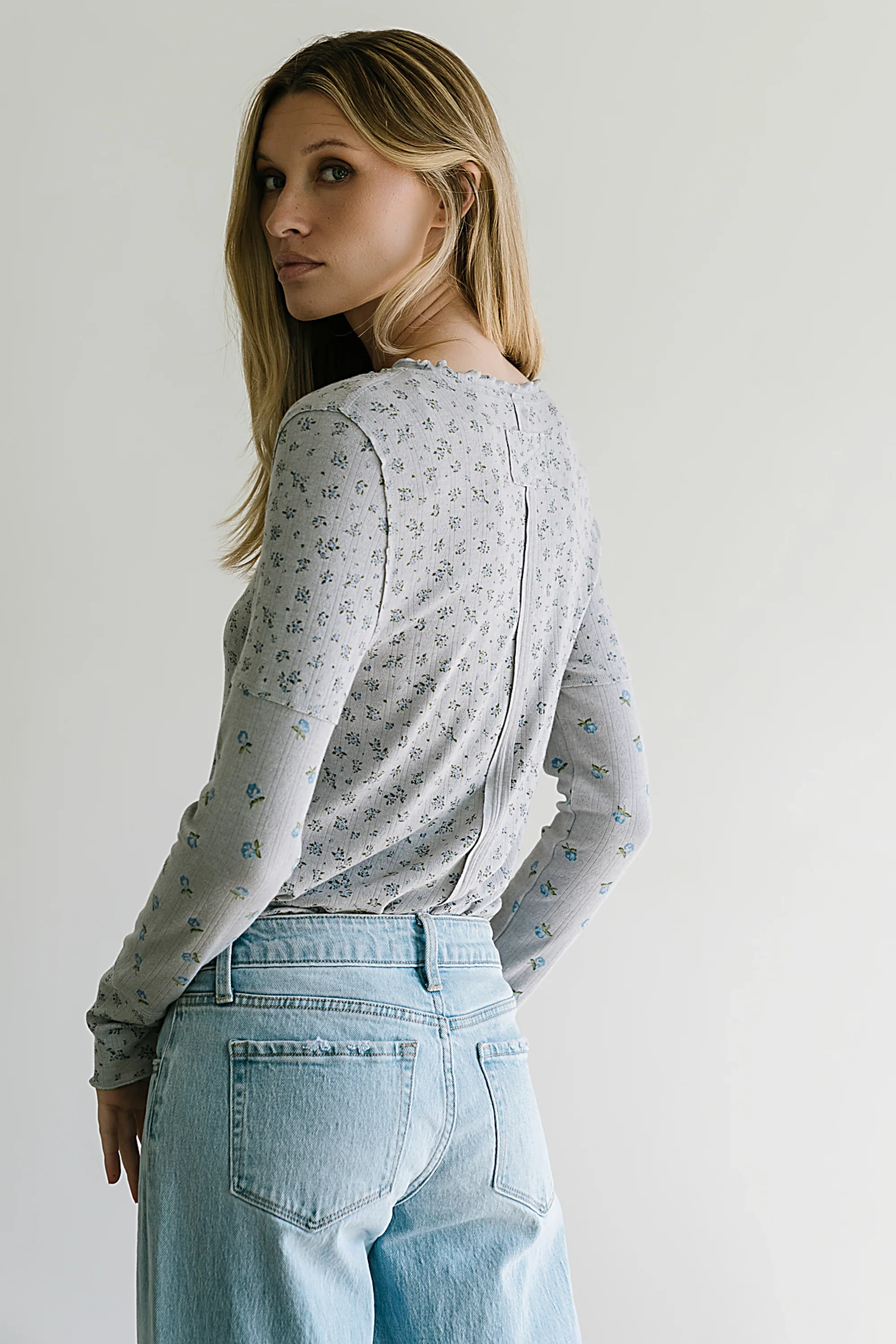 Mylo Floral Top in Heather Grey