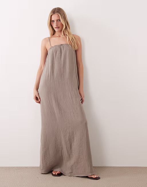 JDY sleeveless cheesecloth maxi dress in light brown
