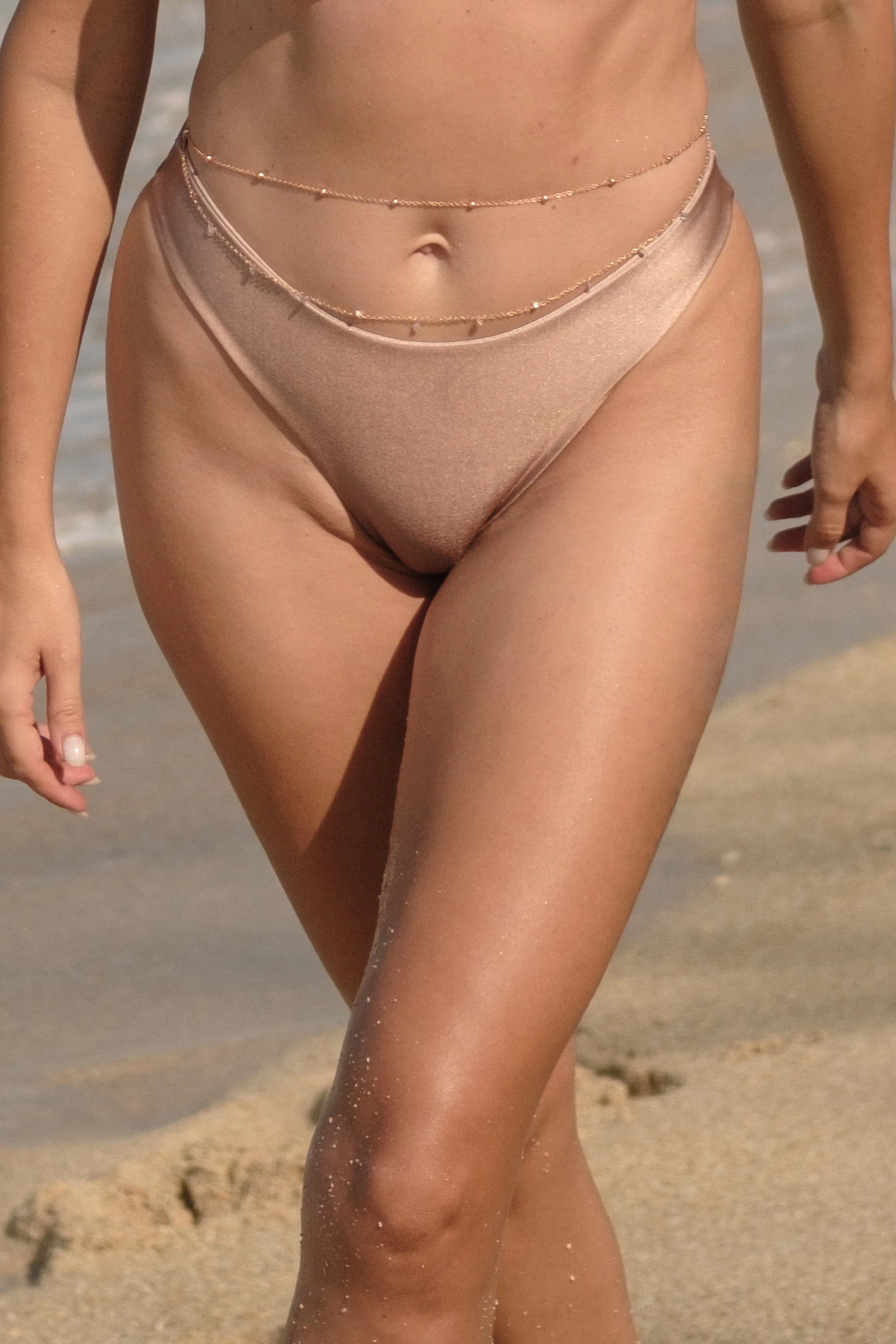 Aurel Bottom