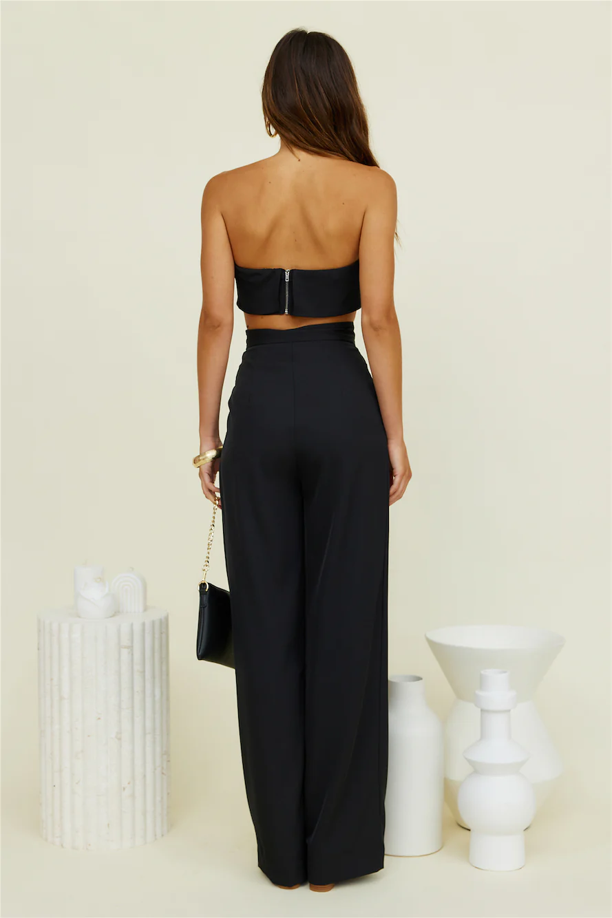 Solaris Crop Top Black