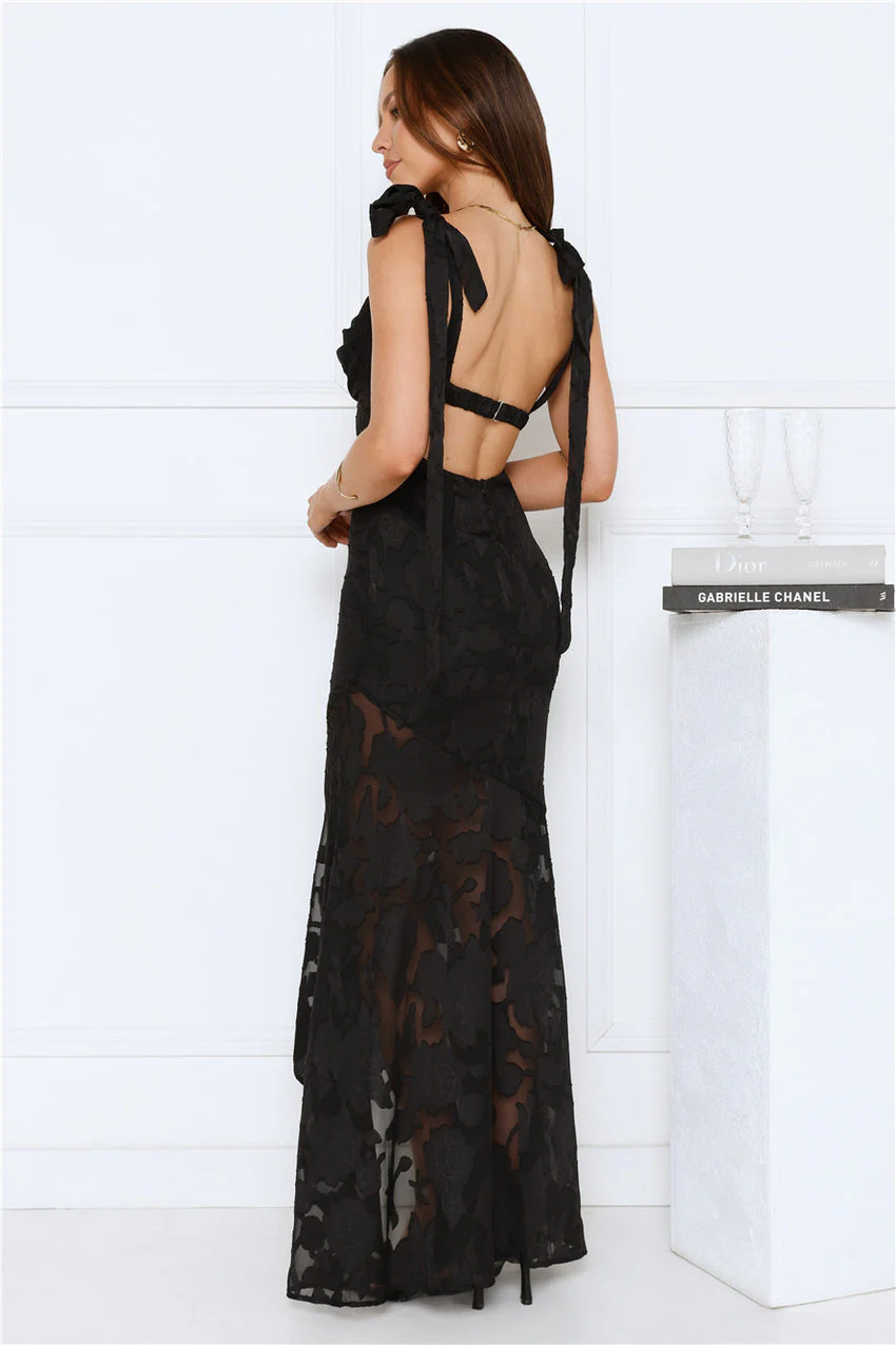 Enchanted Empire Maxi Dress Black - luluinthesky