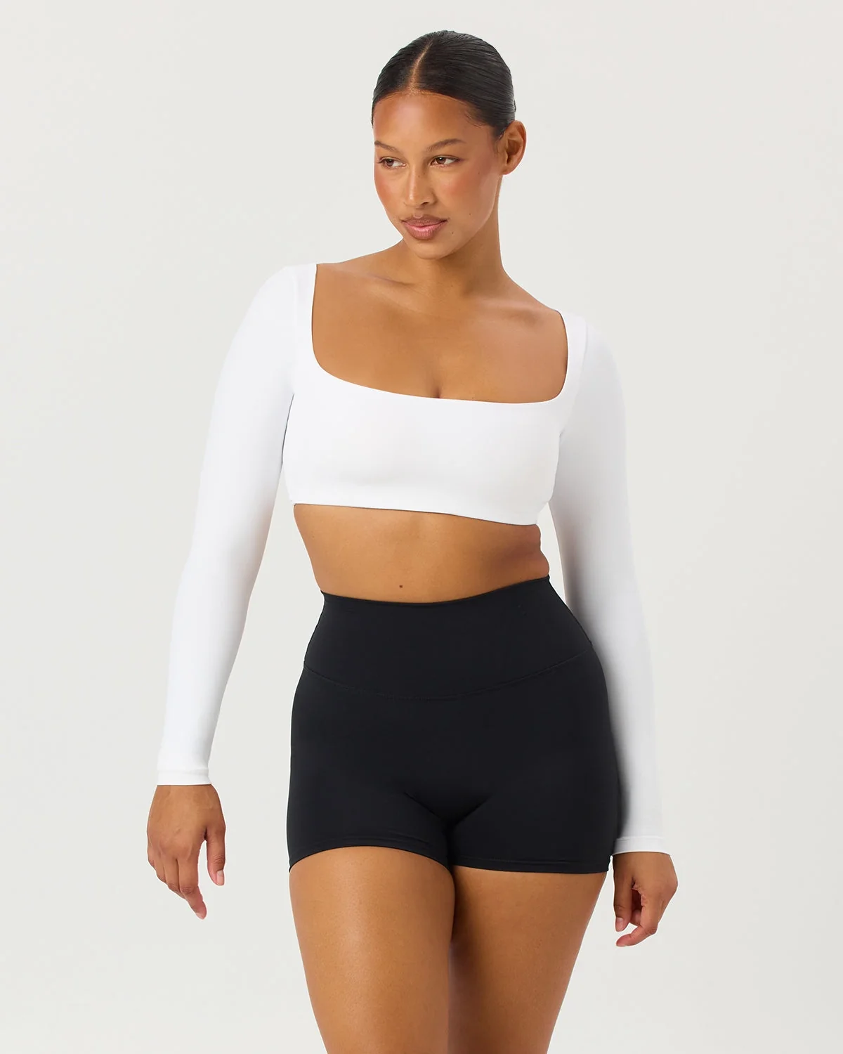 Freedom Scoop Long Sleeve Crop | White