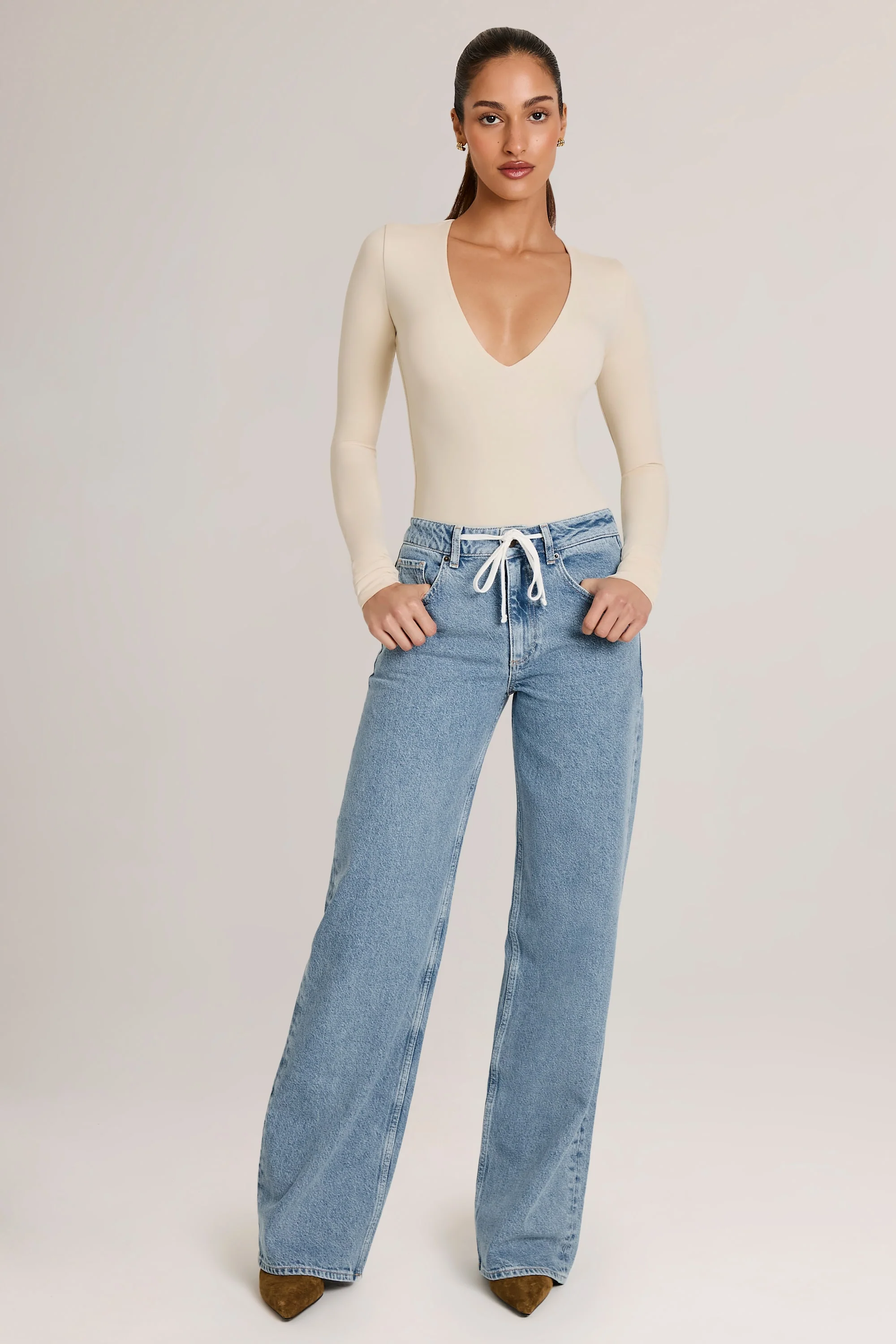 Drawstring Straight-Leg Jeans in Light Wash