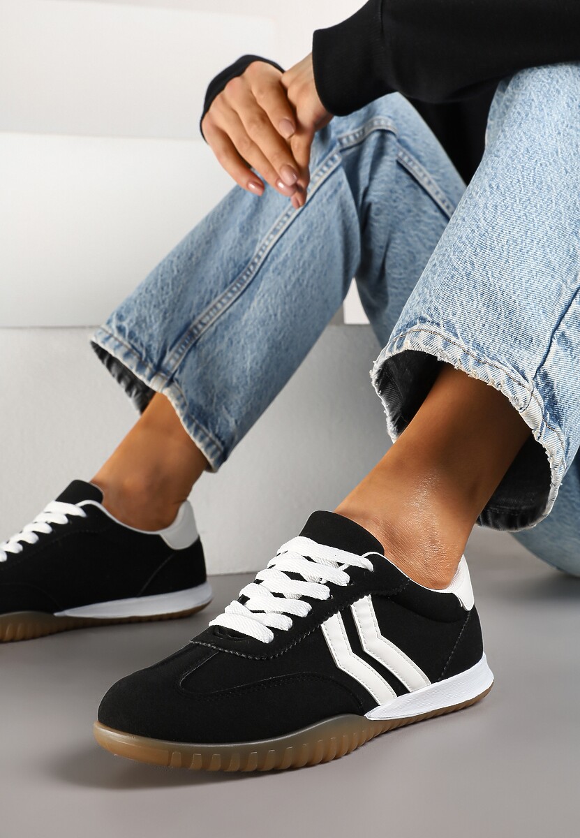 Czarne Sneakersy w Stylu Tenisówek z Paskami na Boku Cholewki Aitoria