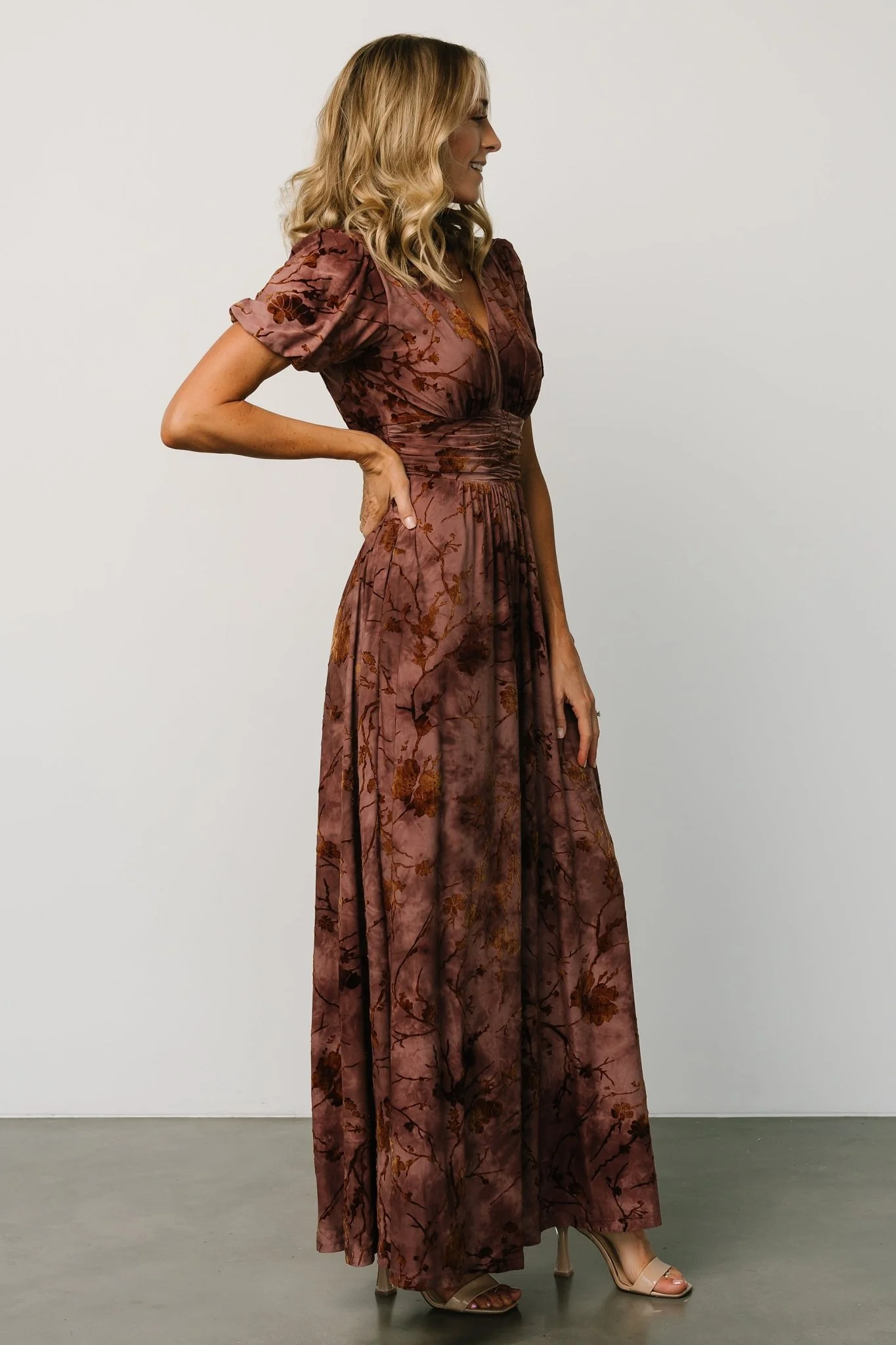 Leslie Velvet Maxi Dress | Dusty Clove - luluinthesky