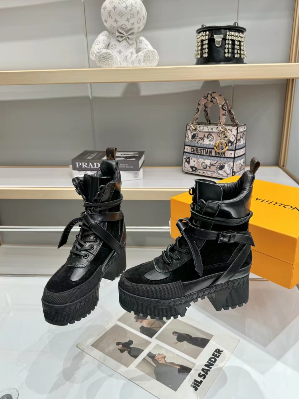 [TOP] Louis Vuitton LV Boots - Black - 711 Luxury