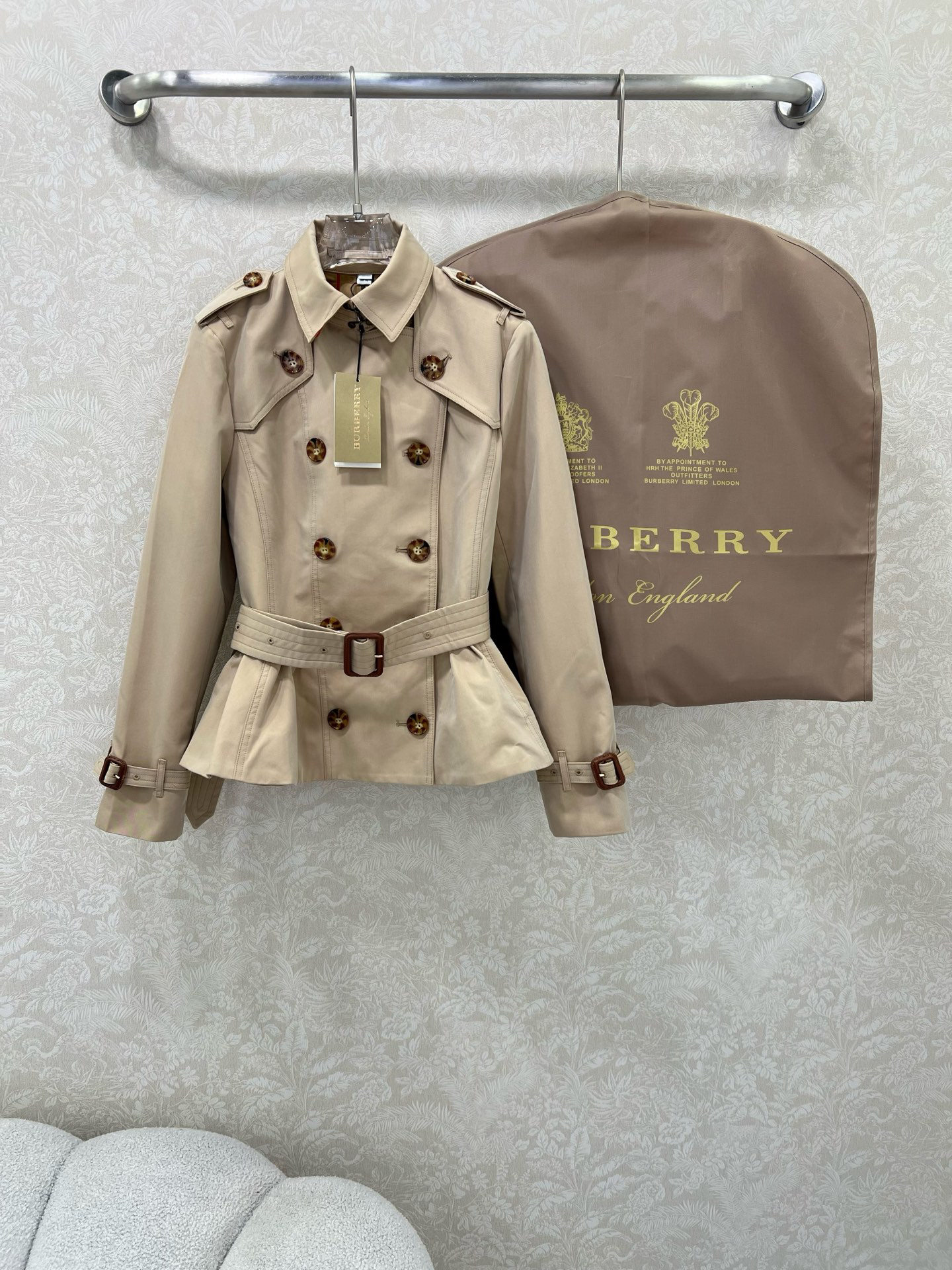 [TOP] BURBERRY Coat - Brown