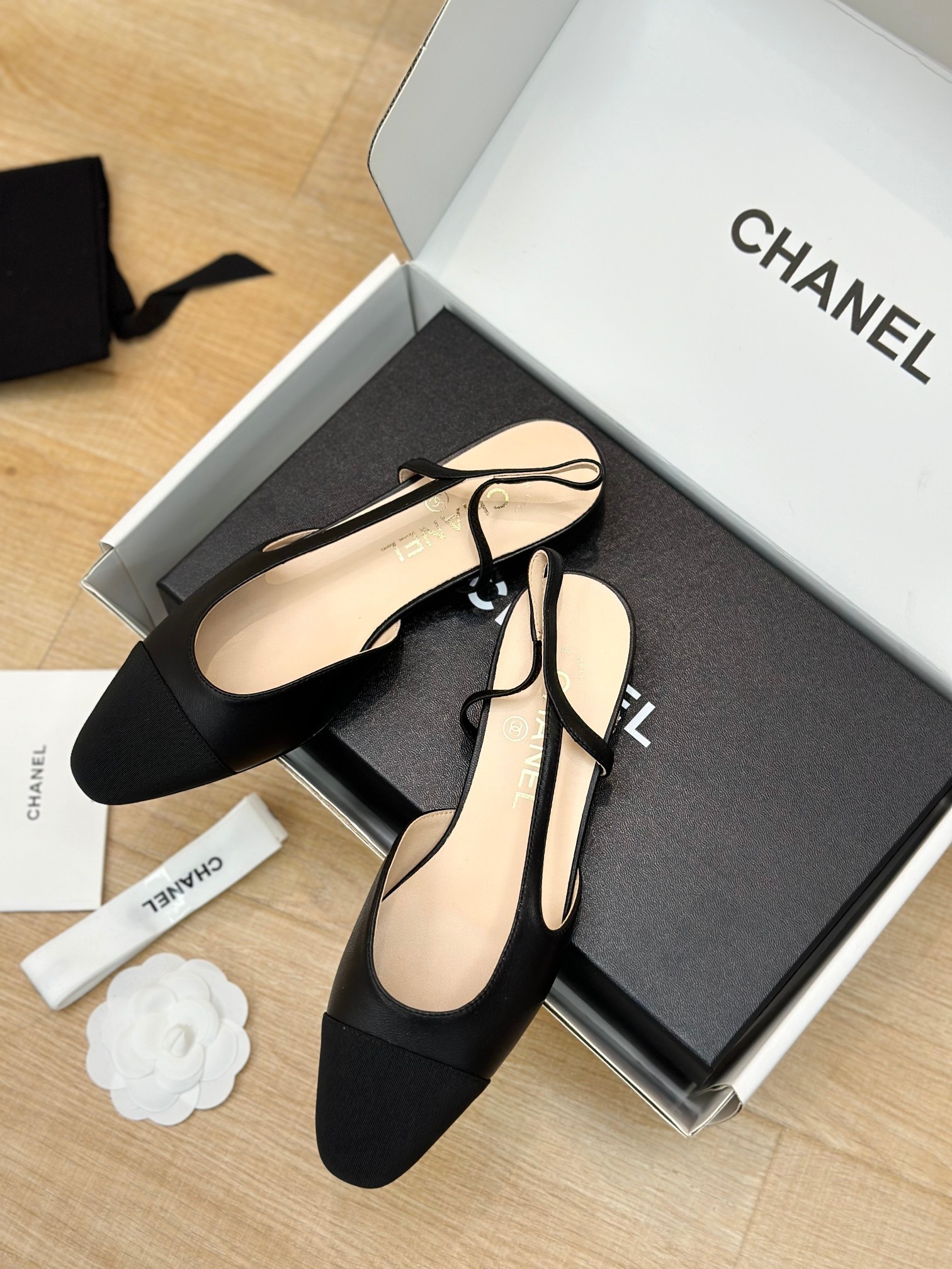 [TOP] CHANEL Flats - Black - 711 Luxury