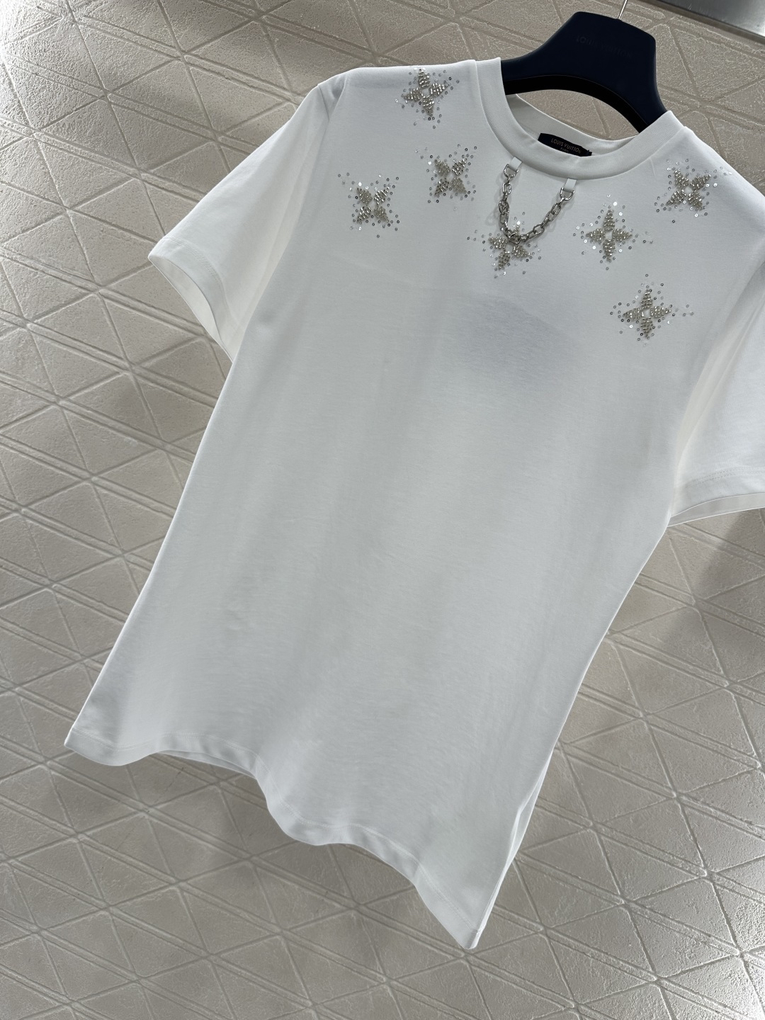 [TOP] Louis Vuitton LV Short-Sleeve T-Shirt - White