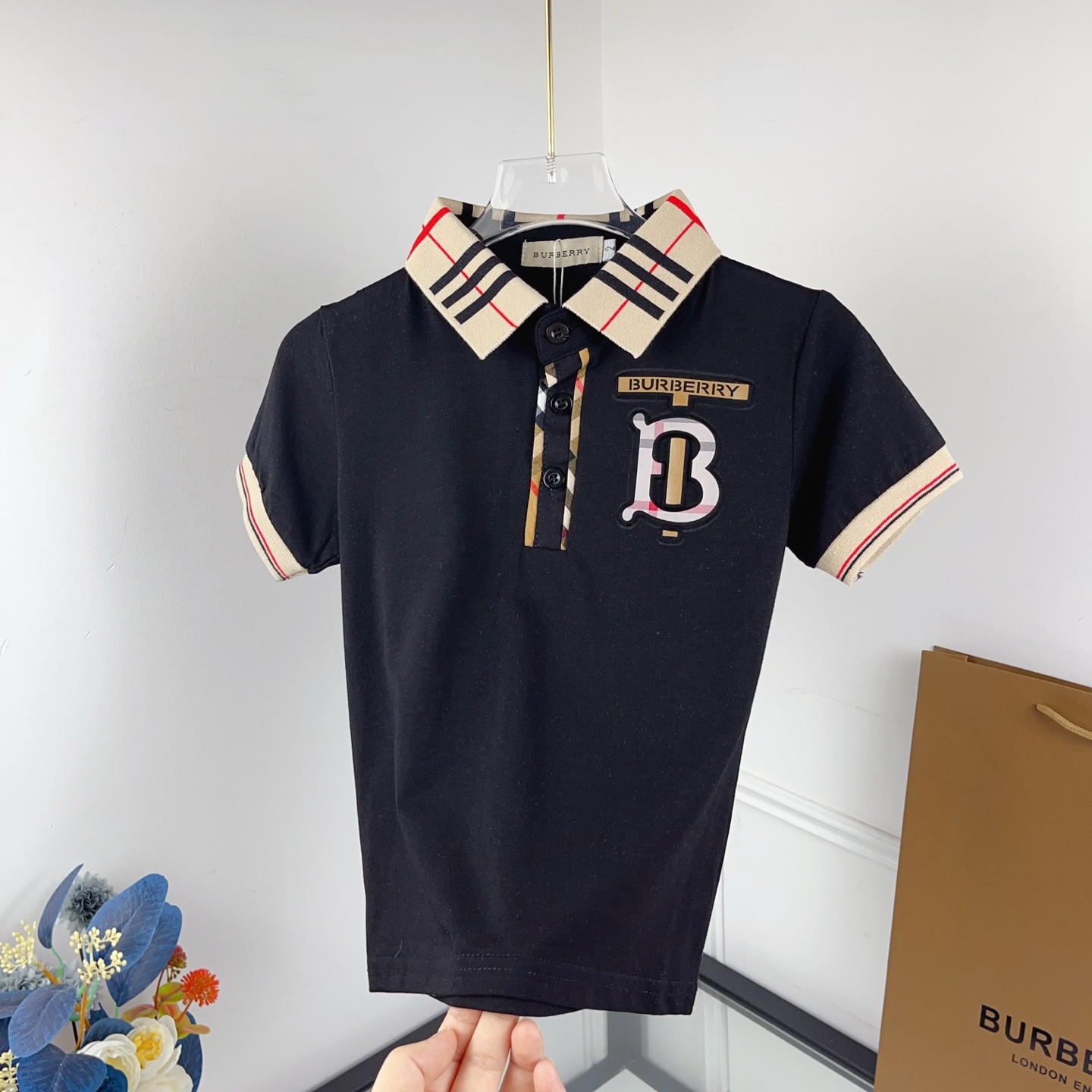 Burberry Unisex Kids Black Vintage Stripe Collar Short Sleeve Polo Shirt Embossed B Logo Boys Girls Sizes 90-130