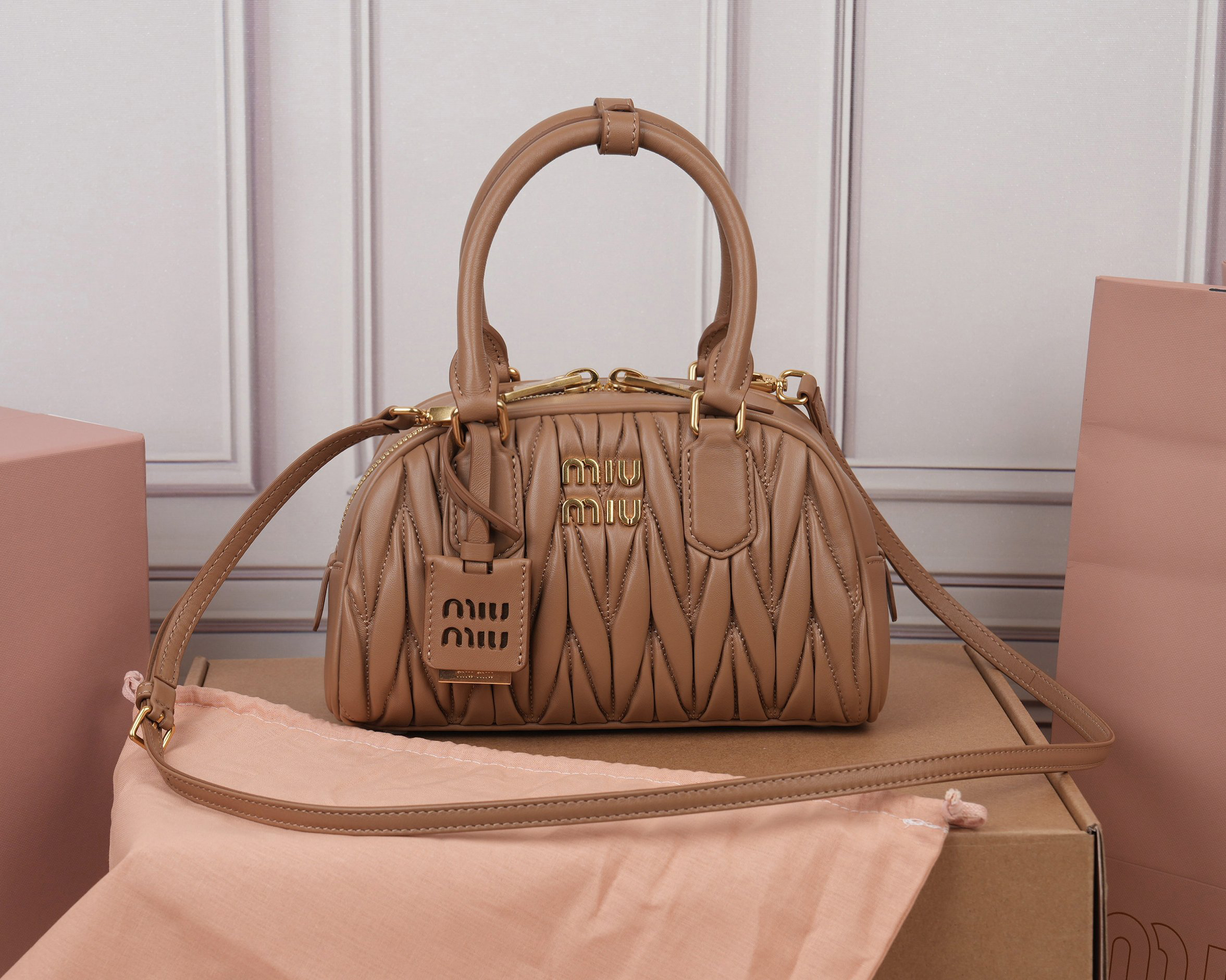 [TOP] Miu Miu Arcadie Handbag  22x13x10.5cm - Brown - 711 Luxury