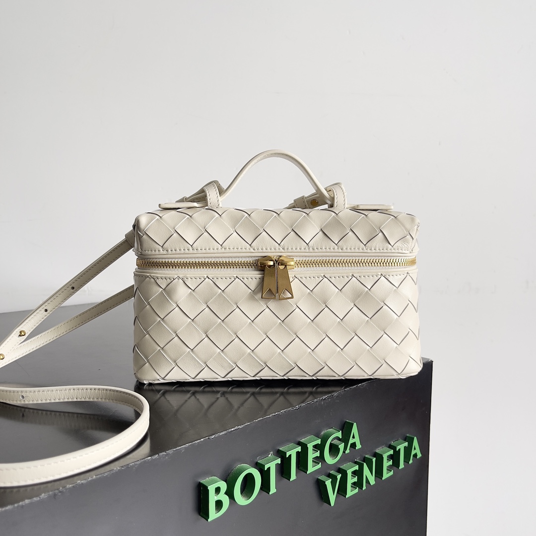 [TOP] Bottega Veneta Woven Zipper Crossbody Bag 22*12.5*5cm - 2 Colors - 711 Luxury