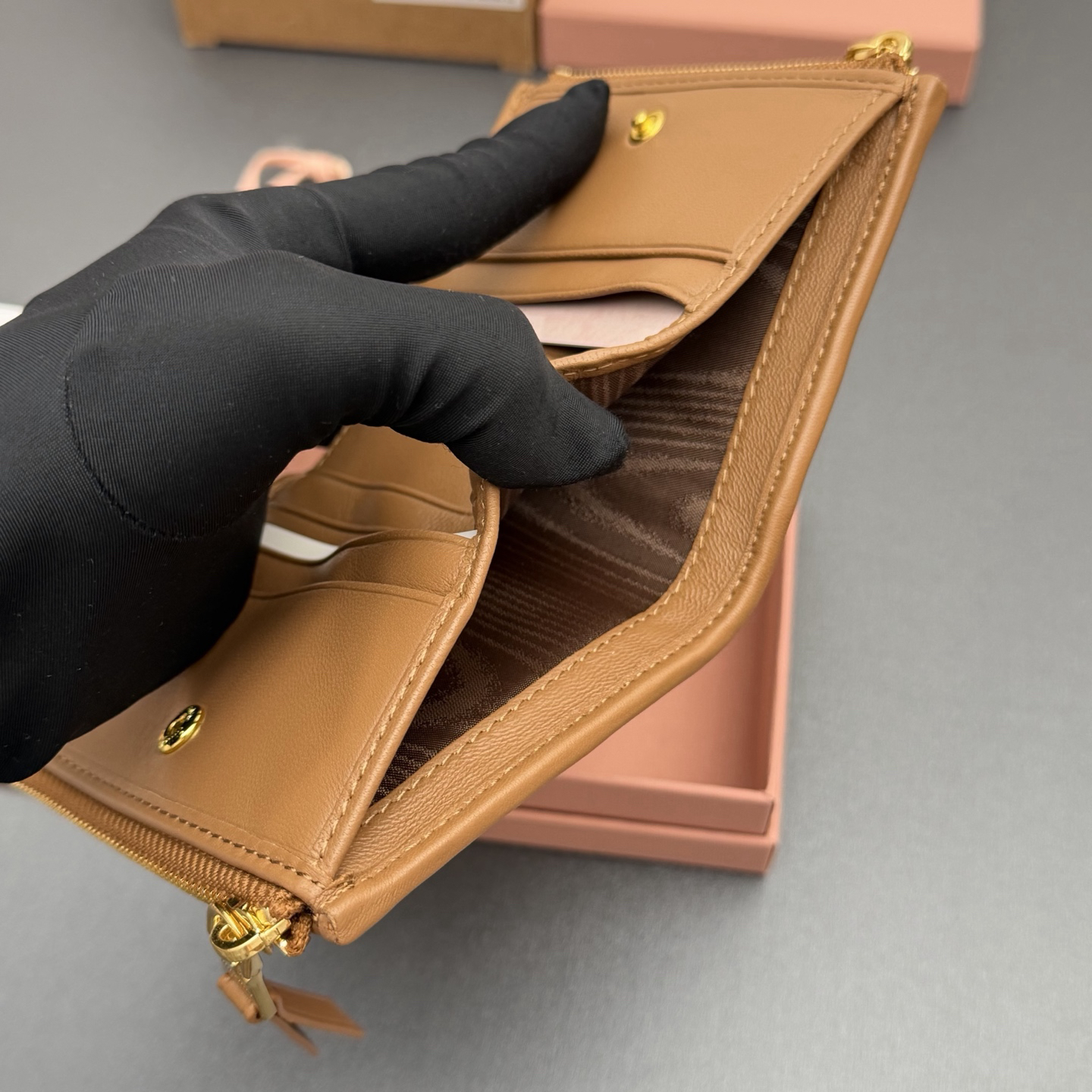 [TOP] Miu Miu  Wallet 11 x 9.2cm - Brown