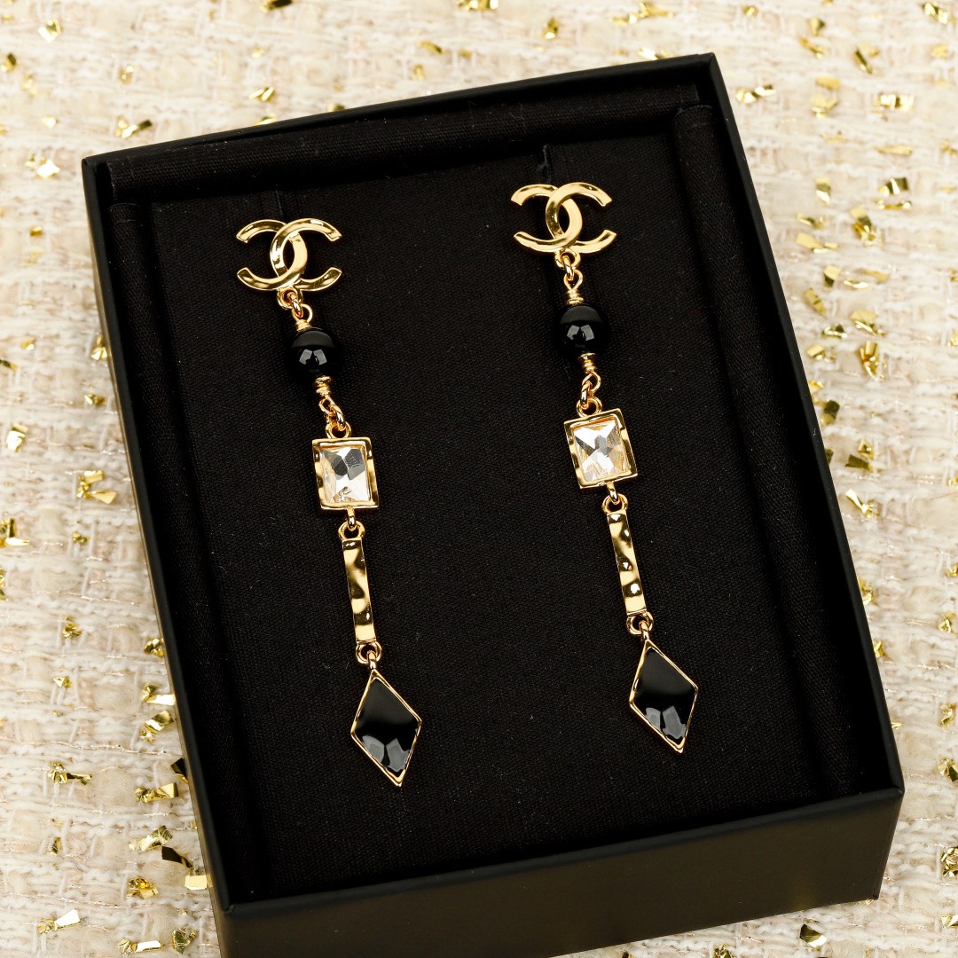 [TOP] CHANEL Earrings - Gold