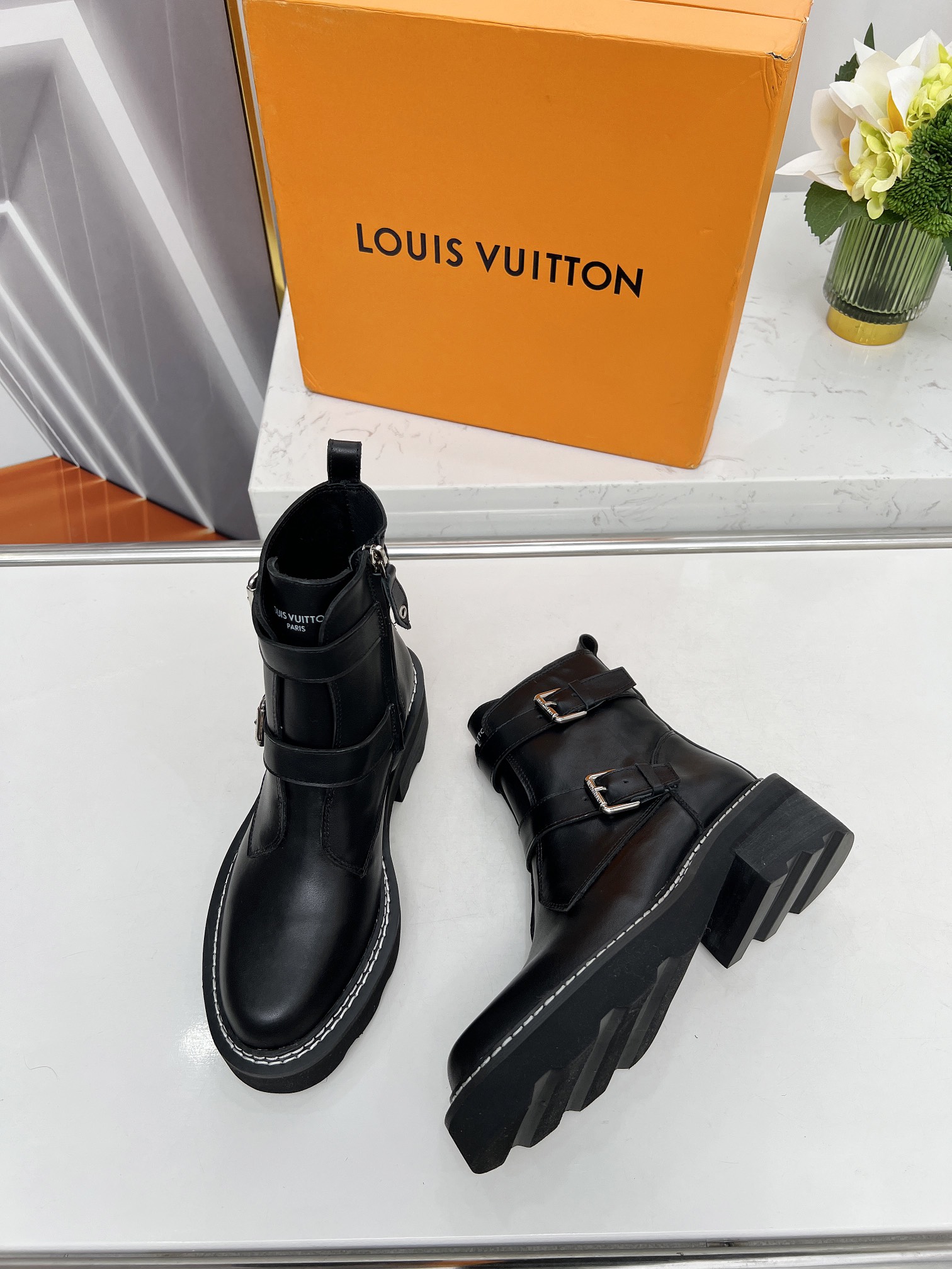 [TOP] Louis Vuitton LV Boots - Black - 711 Luxury