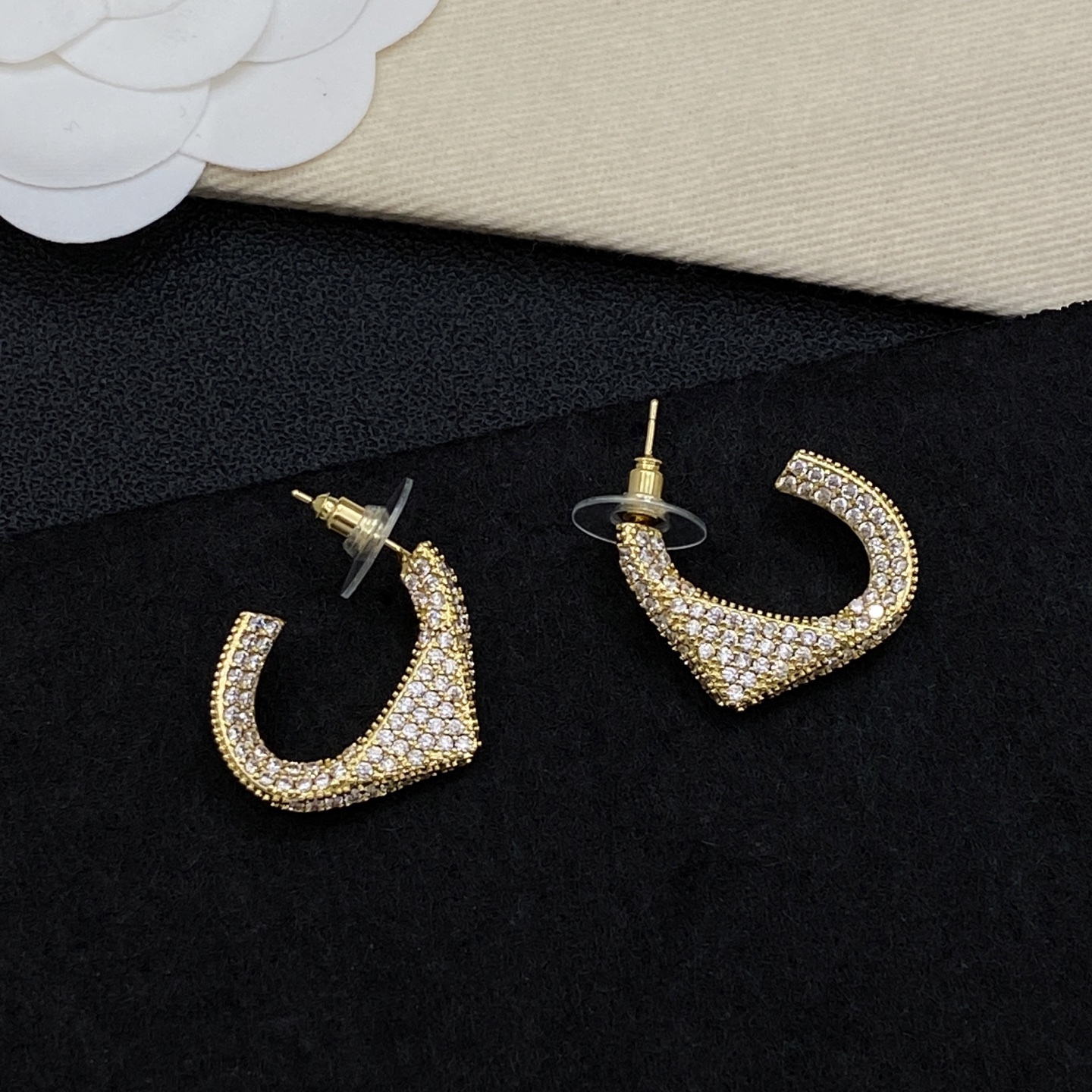 [TOP] PRADA Earrings - Gold - 711 Luxury