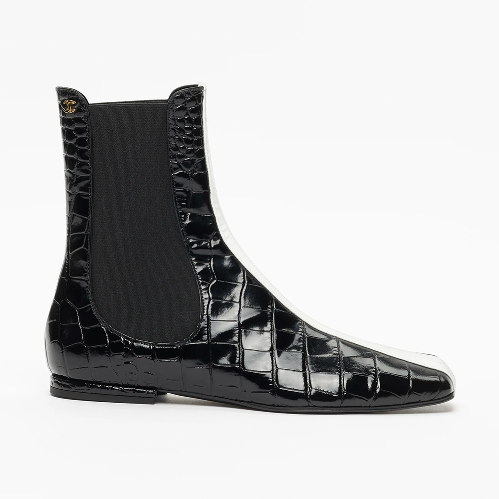 Chanel black Shoes CHANEL Short Boots Crocodile Embossed Calfskin Patent Calfskin Black White #396792 View 2 | Nigo Office