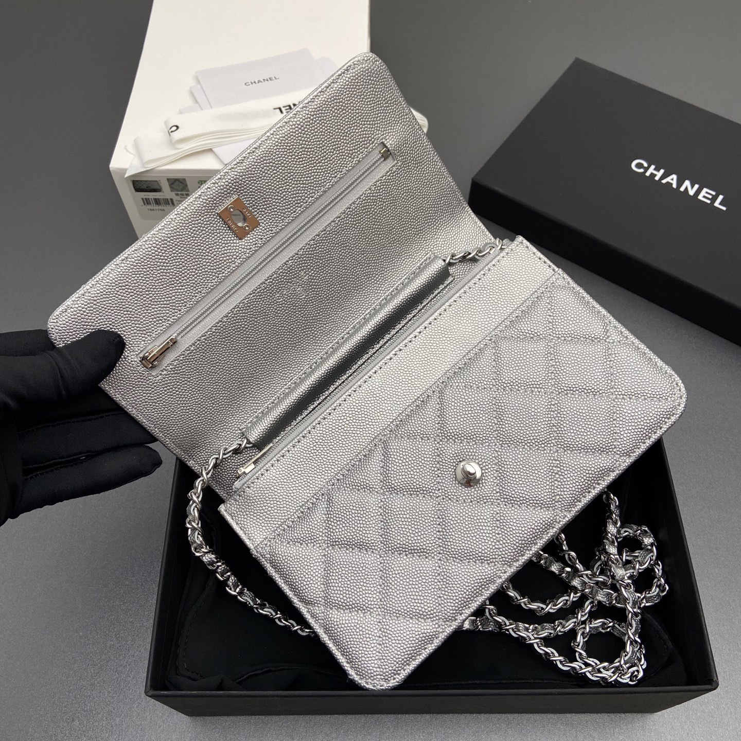 [TOP] CHANEL Woc Bag  20-13-3.5cm - Sliver